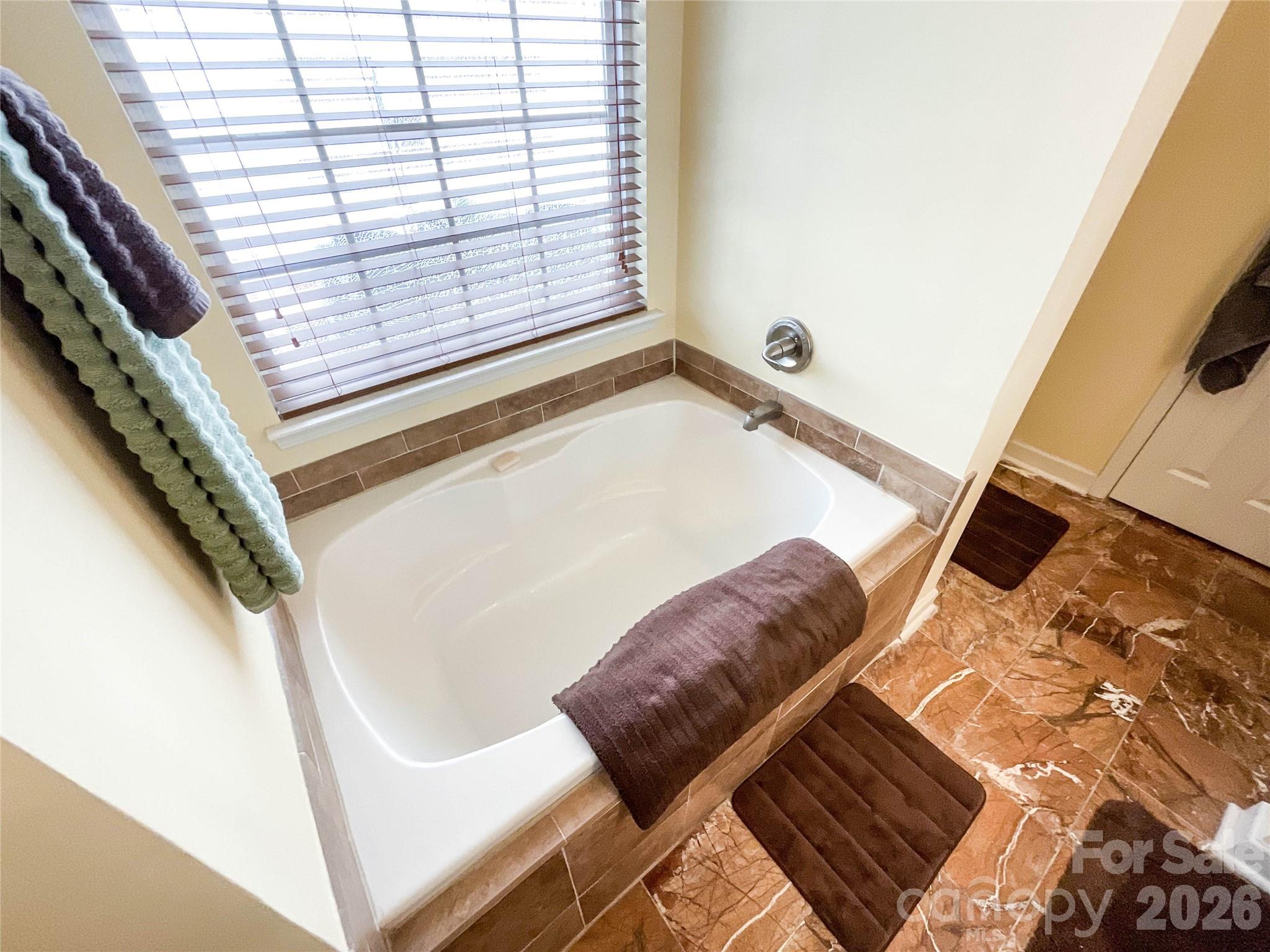 2702 Piersland Drive Property Photo 18