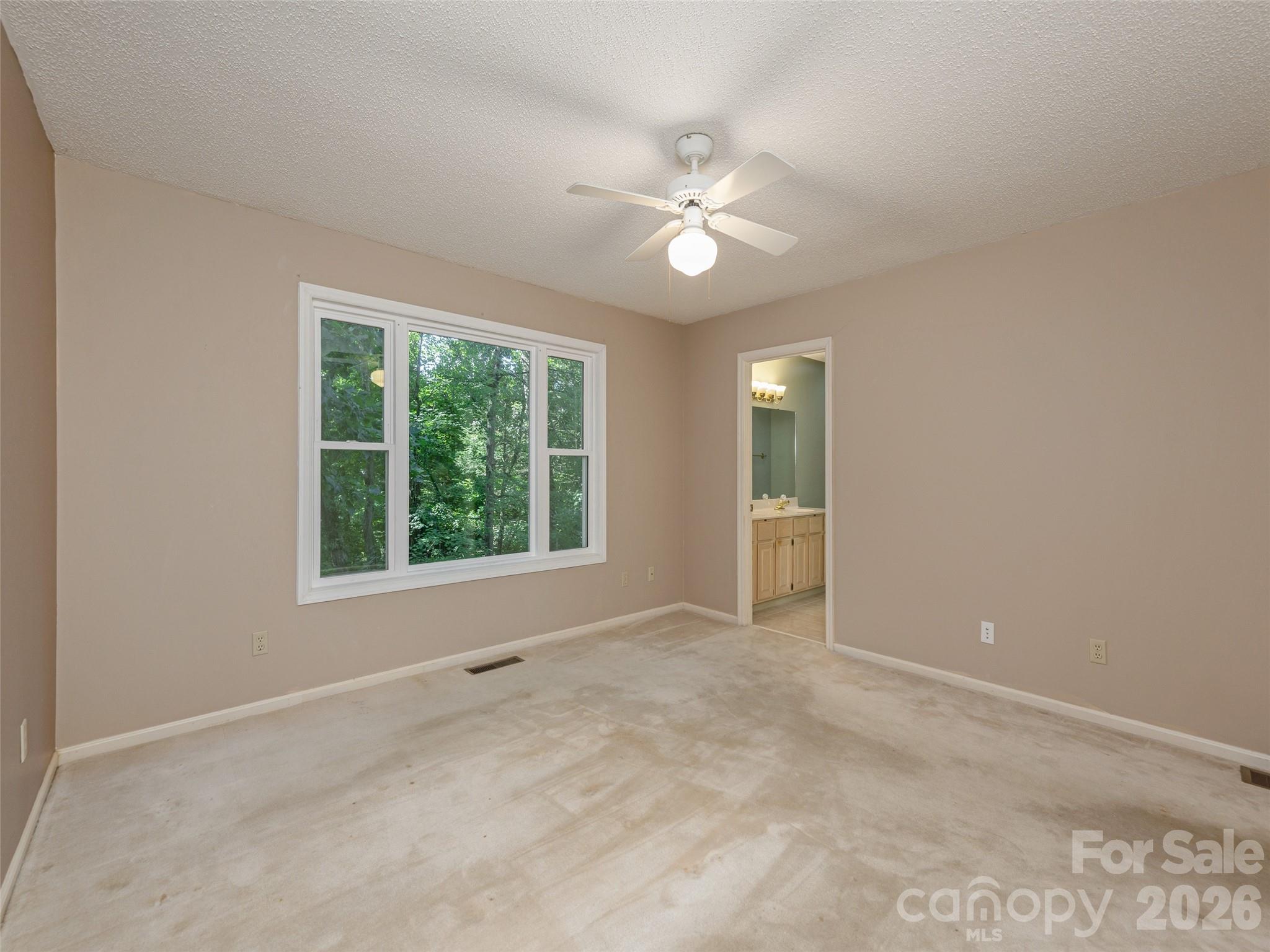 15 Glen Crest Drive Property Photo 13