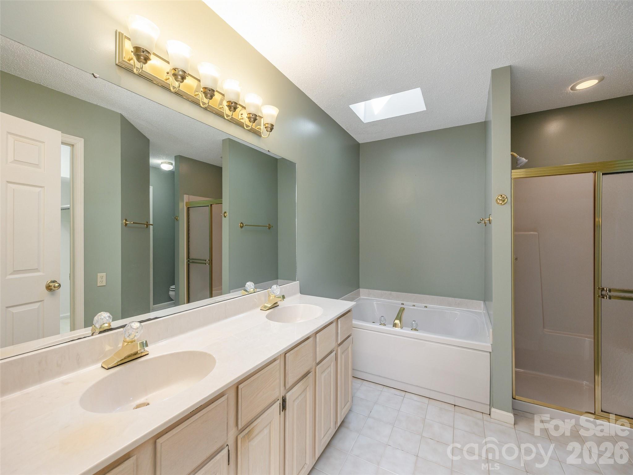 15 Glen Crest Drive Property Photo 14