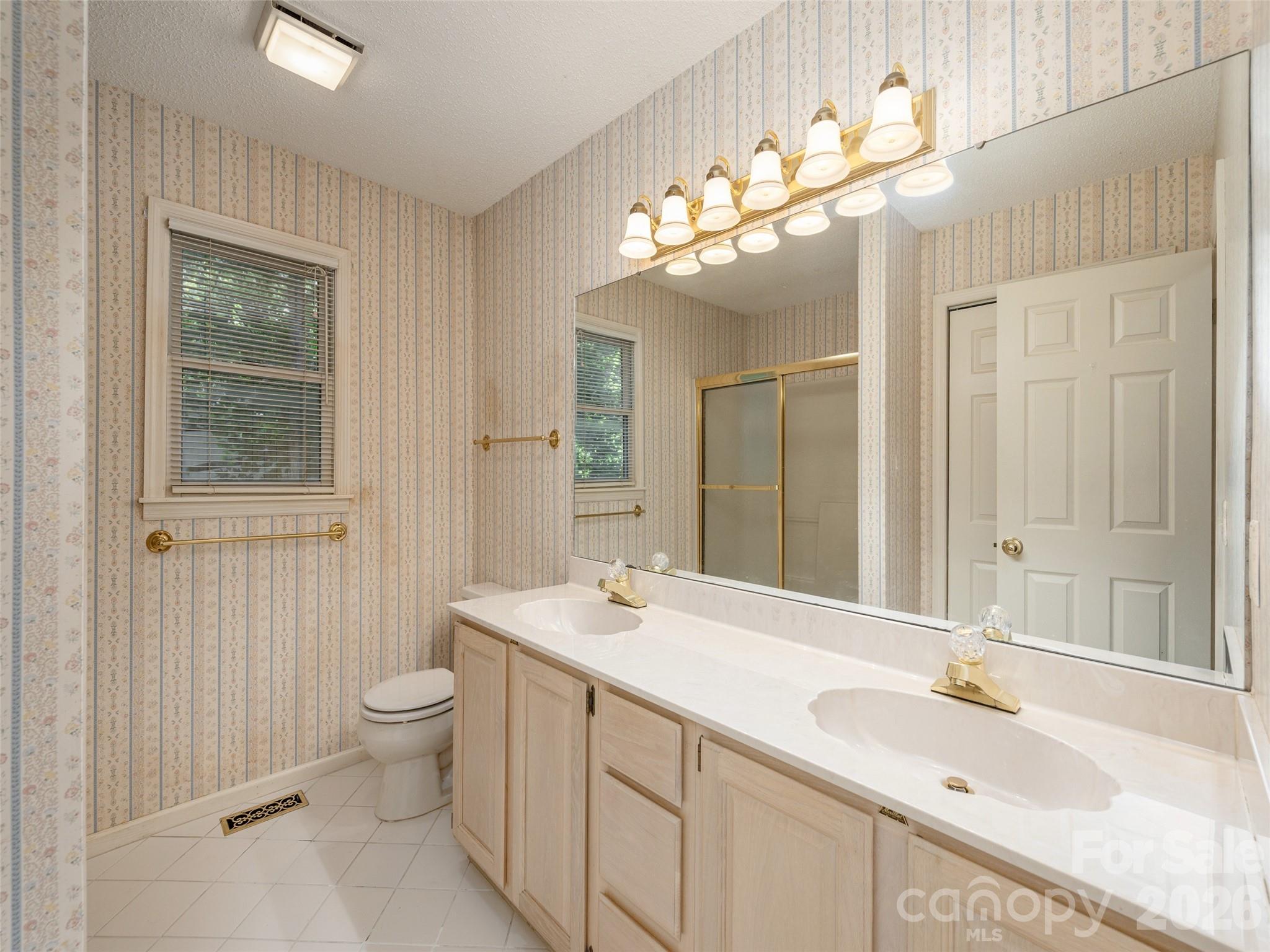 15 Glen Crest Drive Property Photo 18