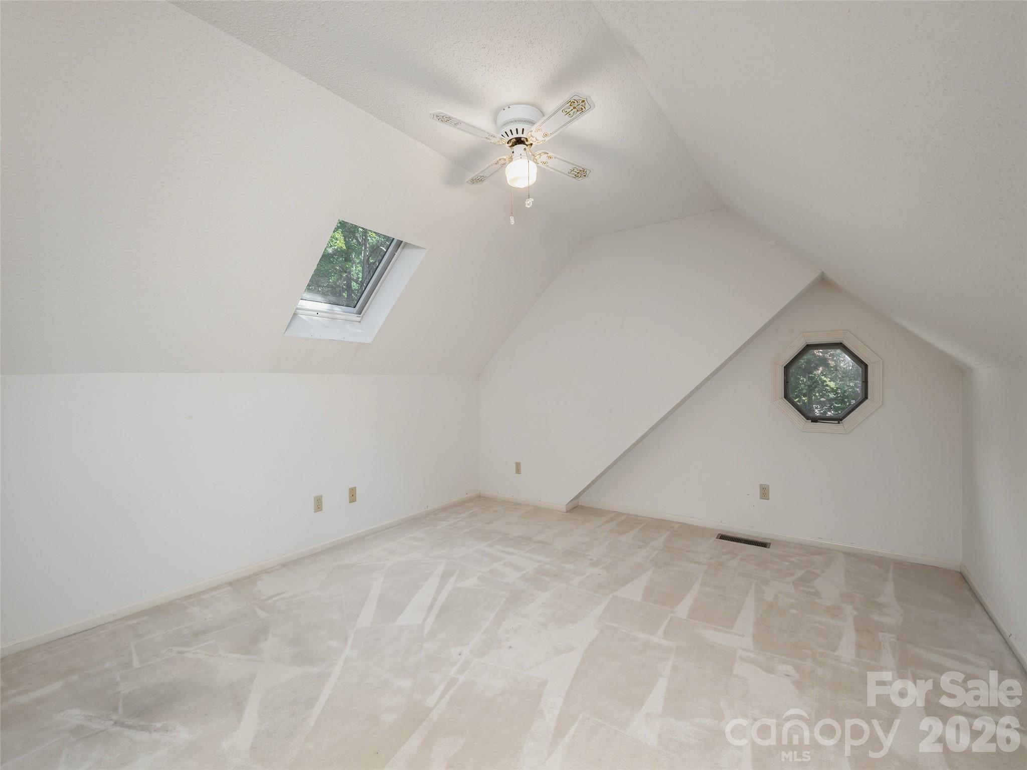 15 Glen Crest Drive Property Photo 20