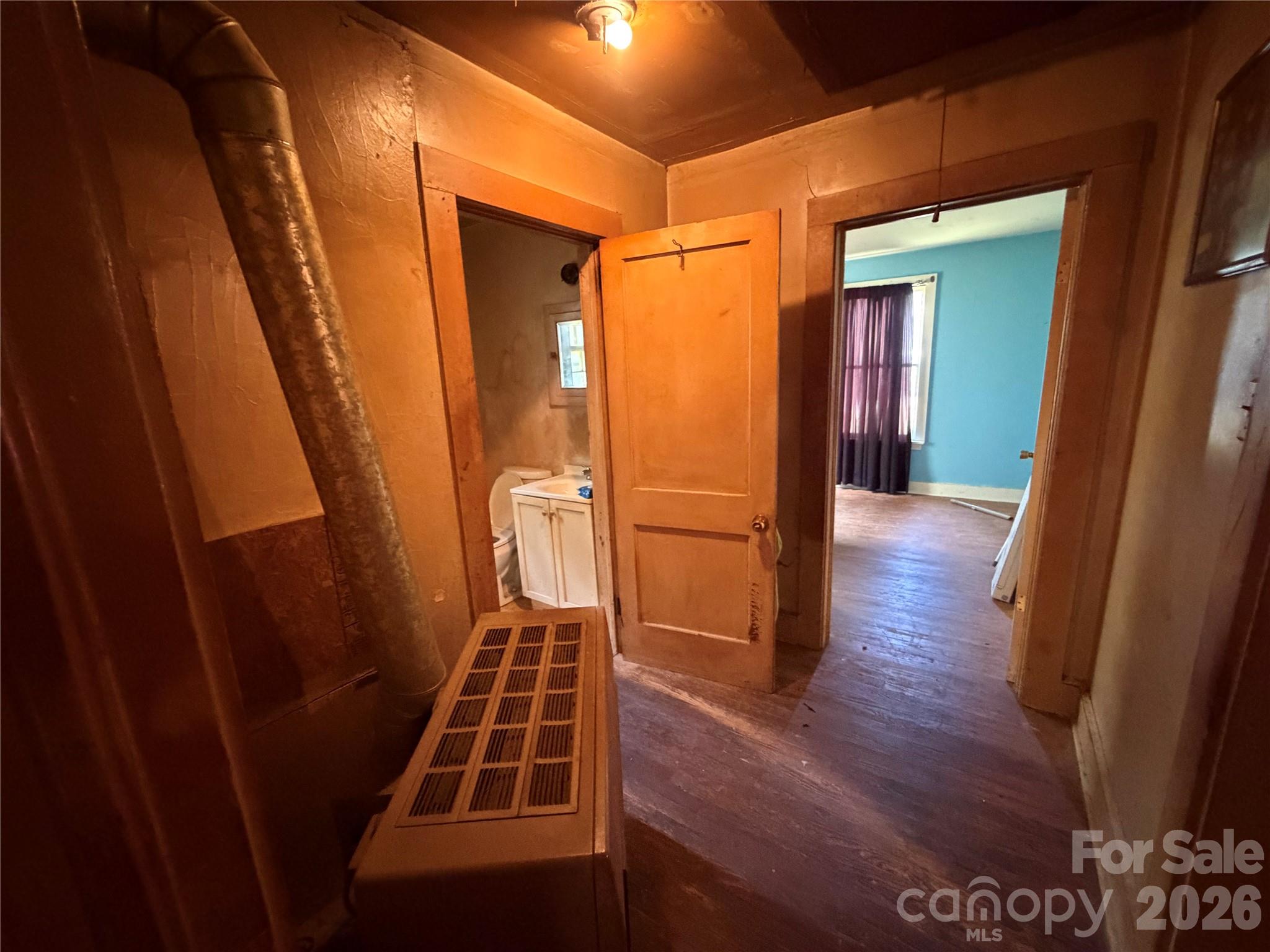 648 Flint Street Property Photo 12
