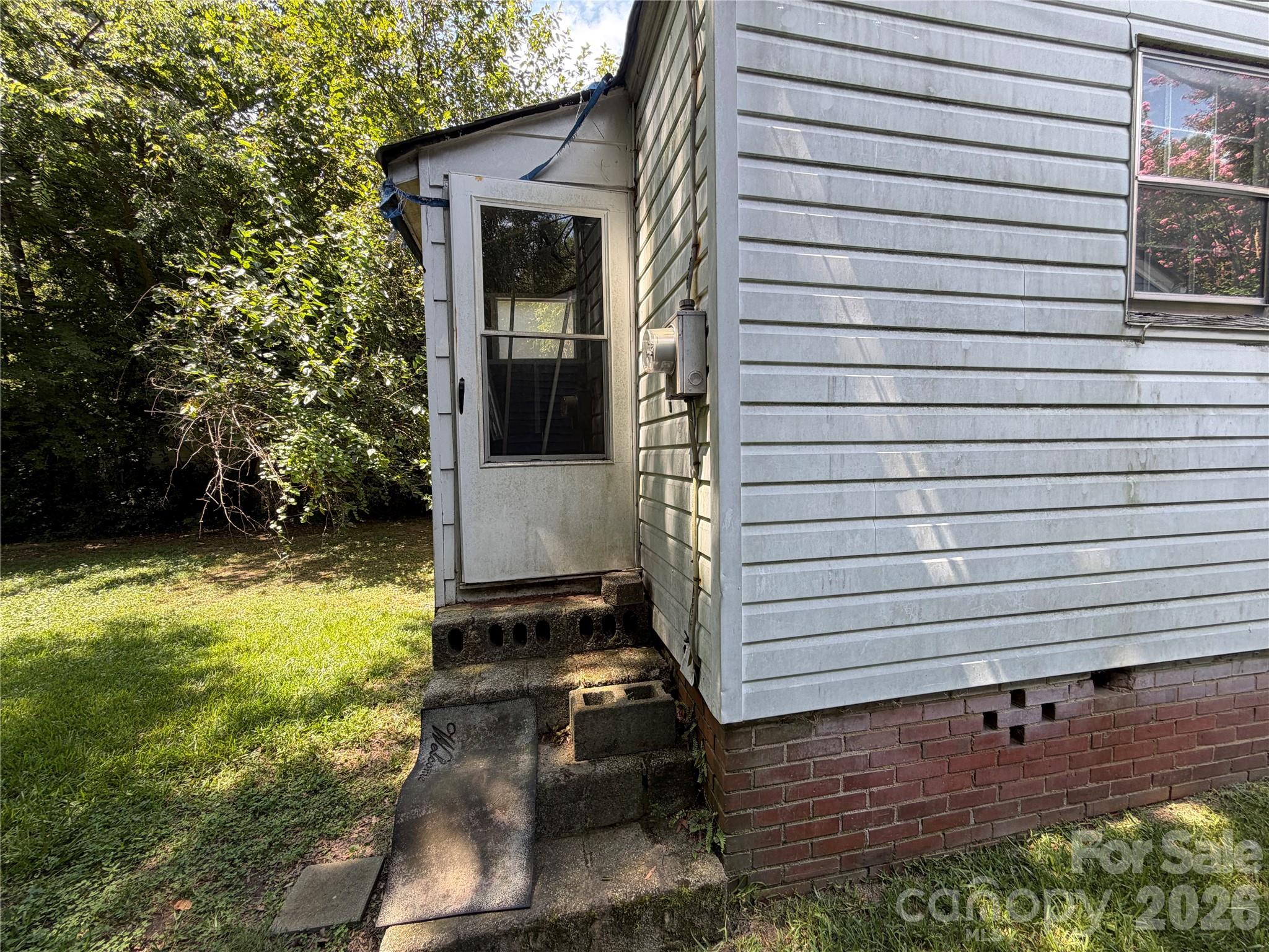 648 Flint Street Property Photo 16
