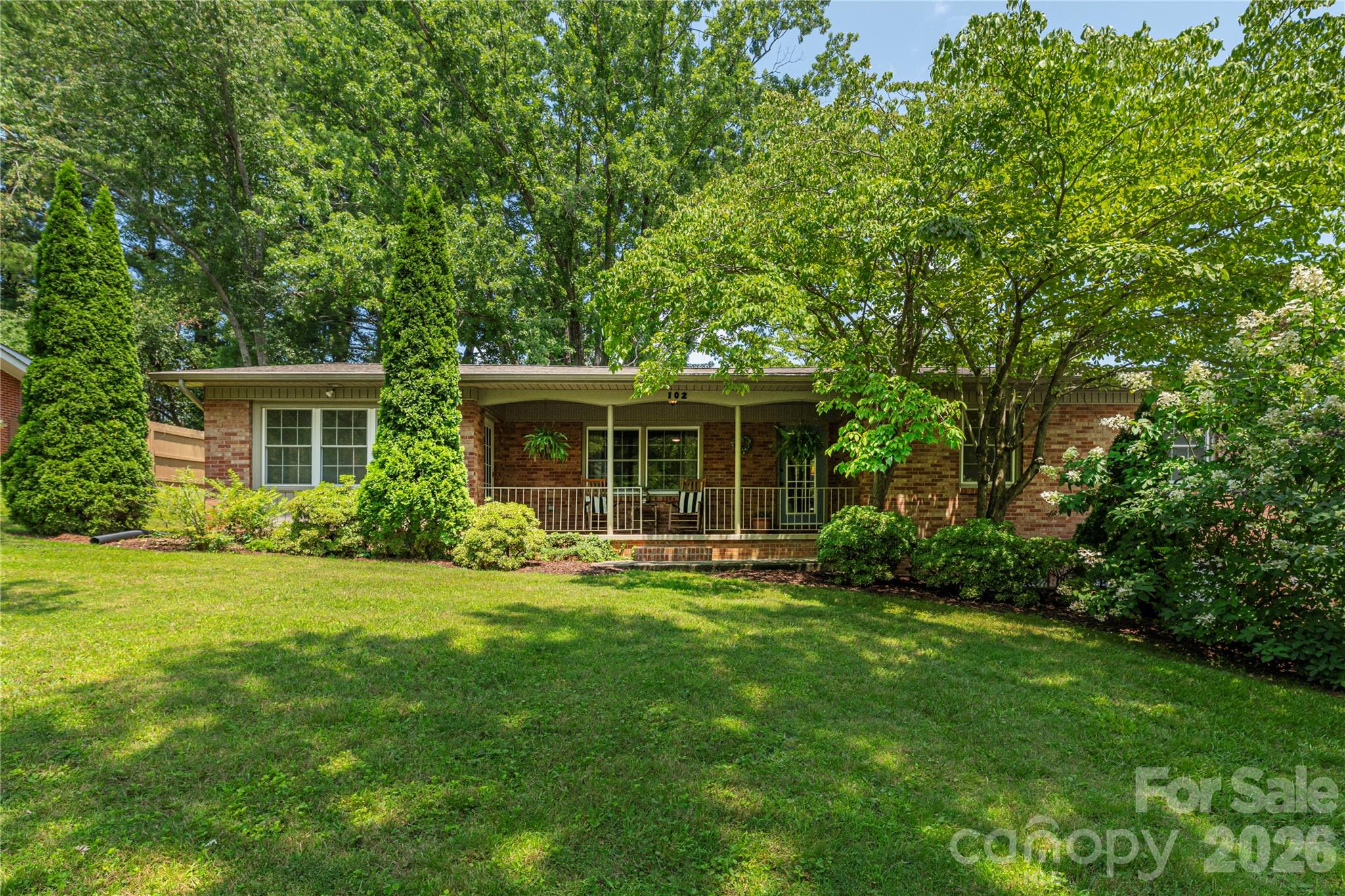 102 Azalea Drive Property Photo 1