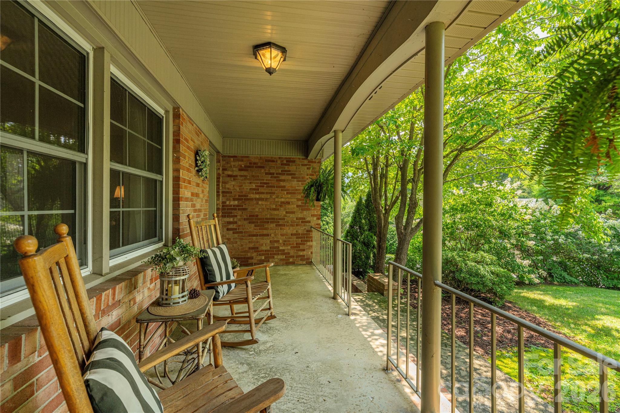 102 Azalea Drive Property Photo 3