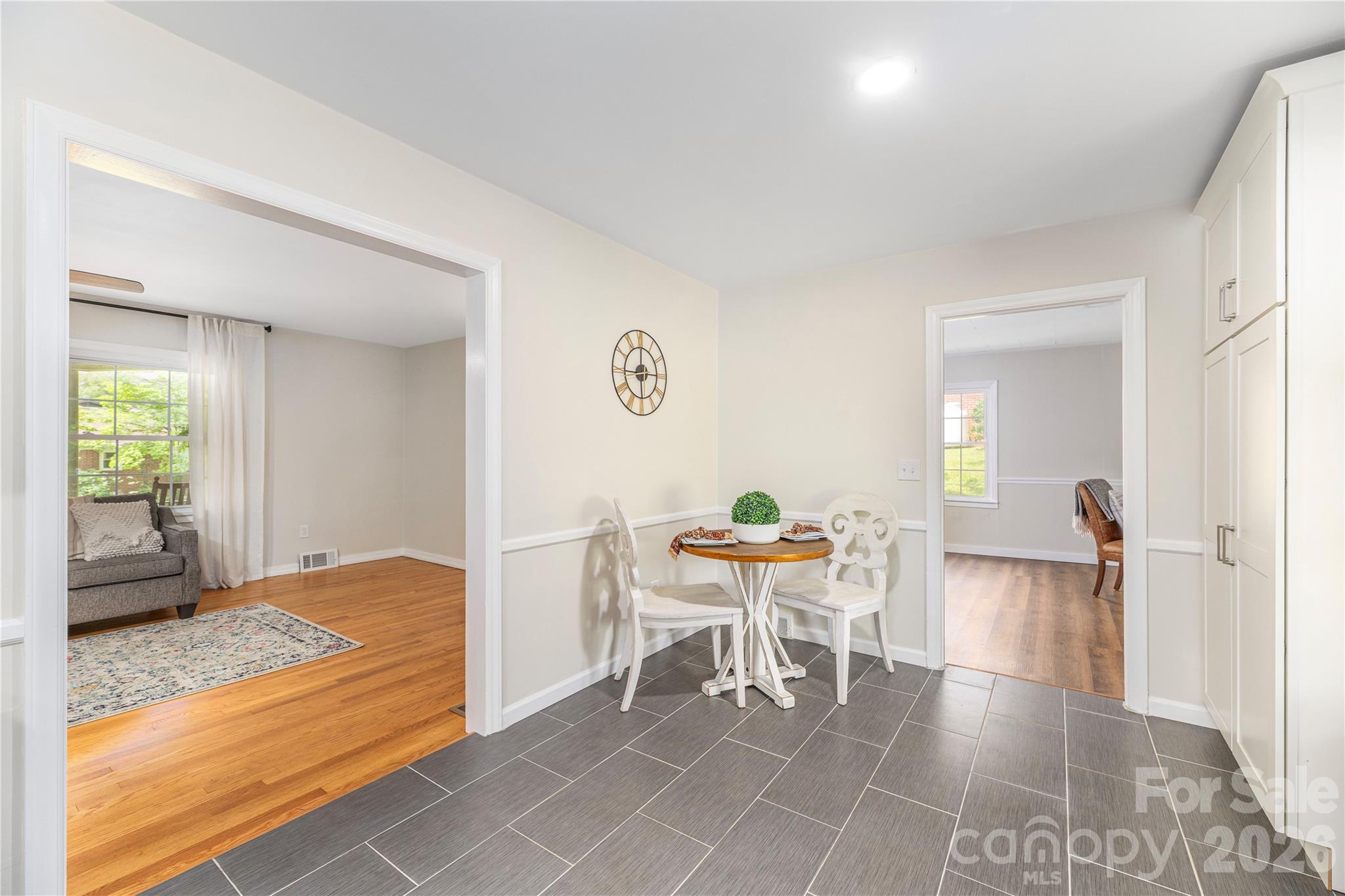 102 Azalea Drive Property Photo 6