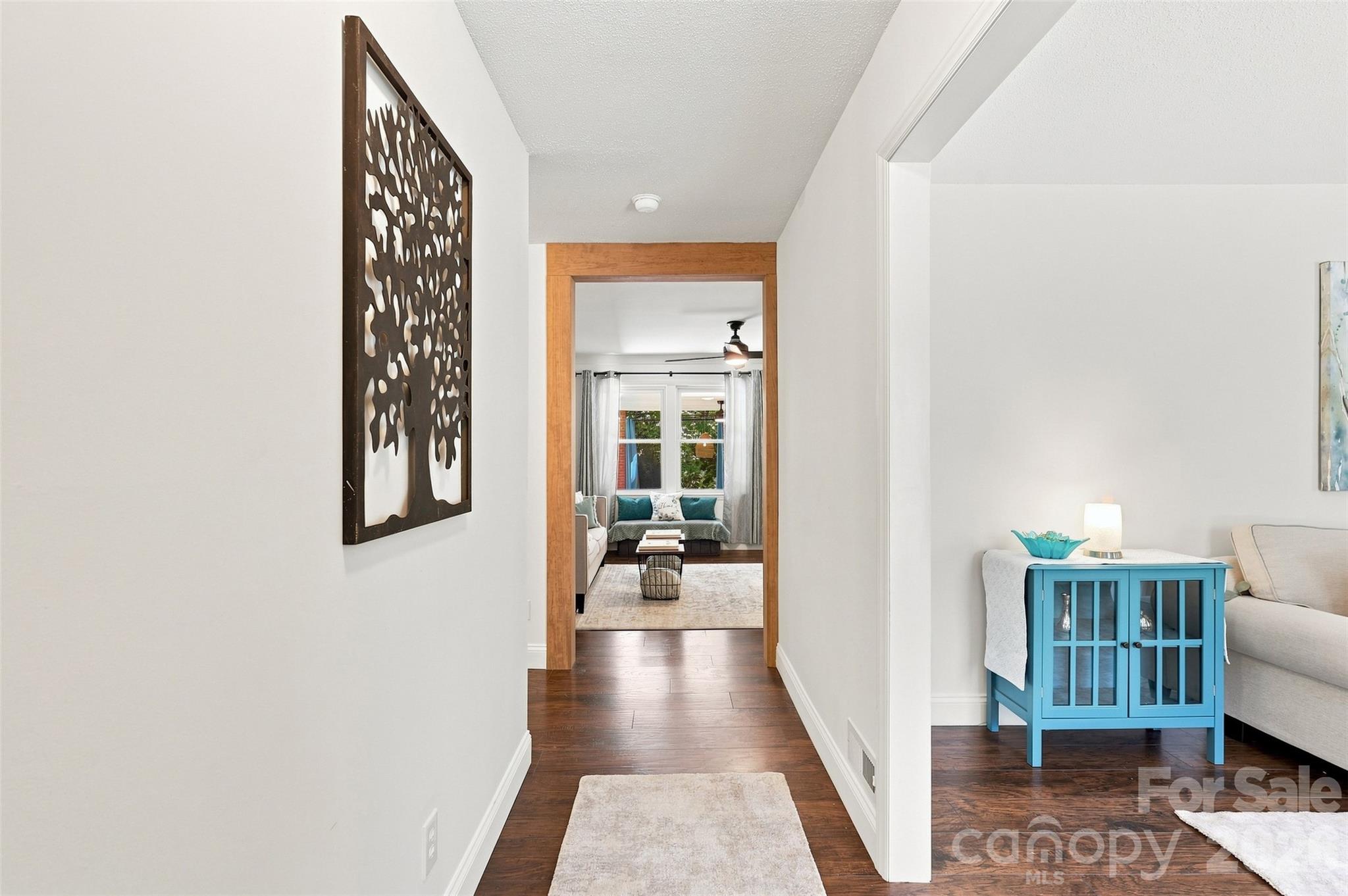 1002 Leewood Drive Property Photo 3