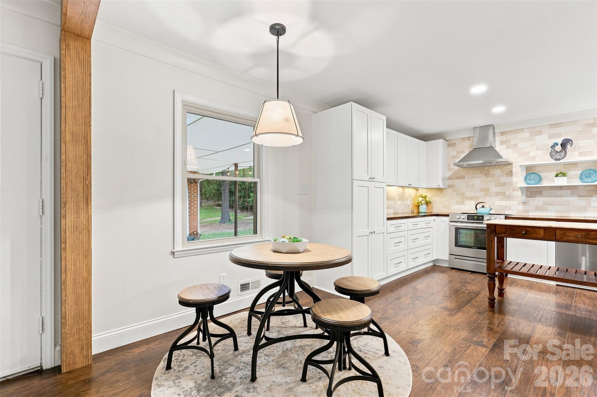 1002 Leewood Drive Property Photo 15