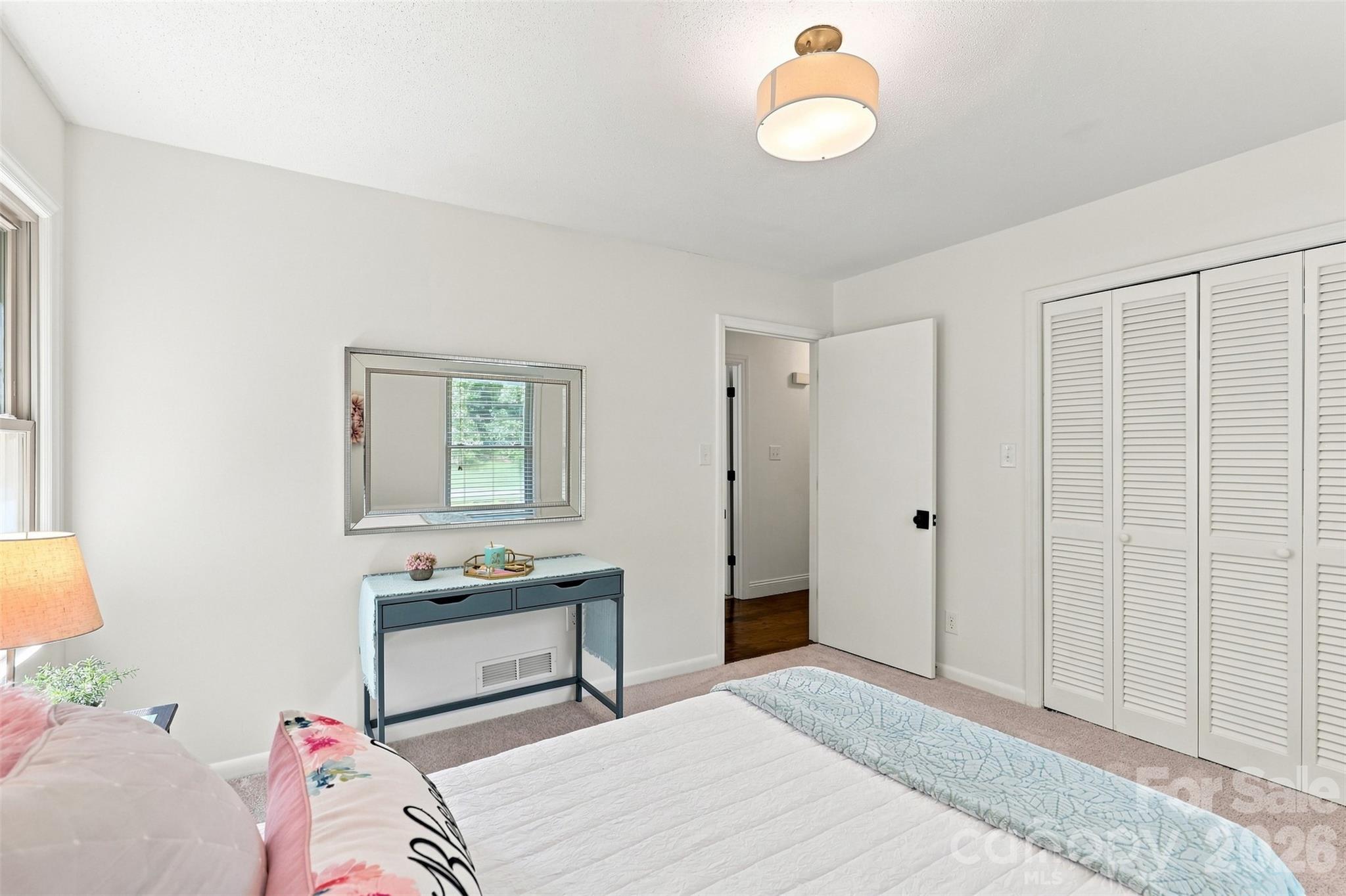 1002 Leewood Drive Property Photo 28