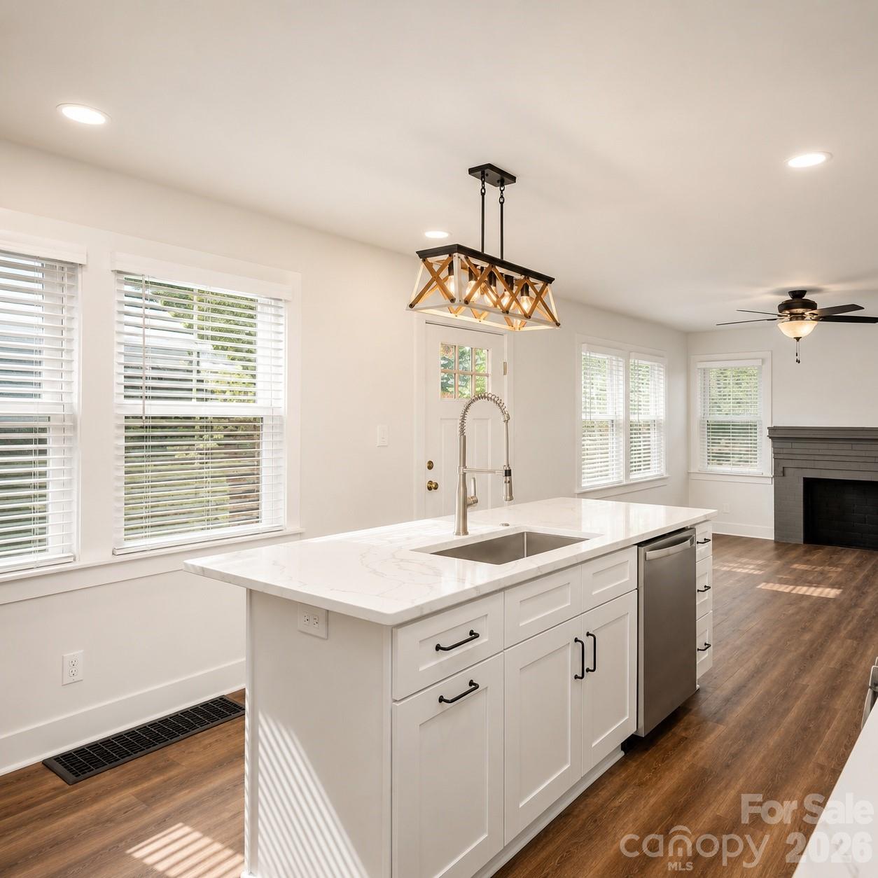 2104 St Mark Street Property Photo 5