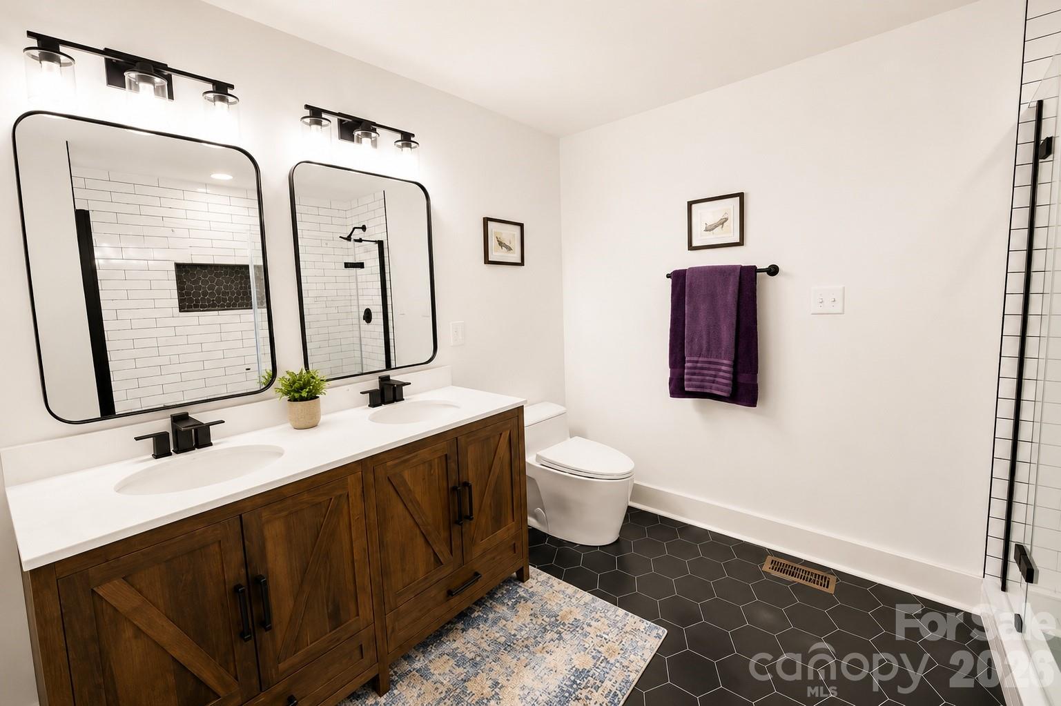 2104 St Mark Street Property Photo 10