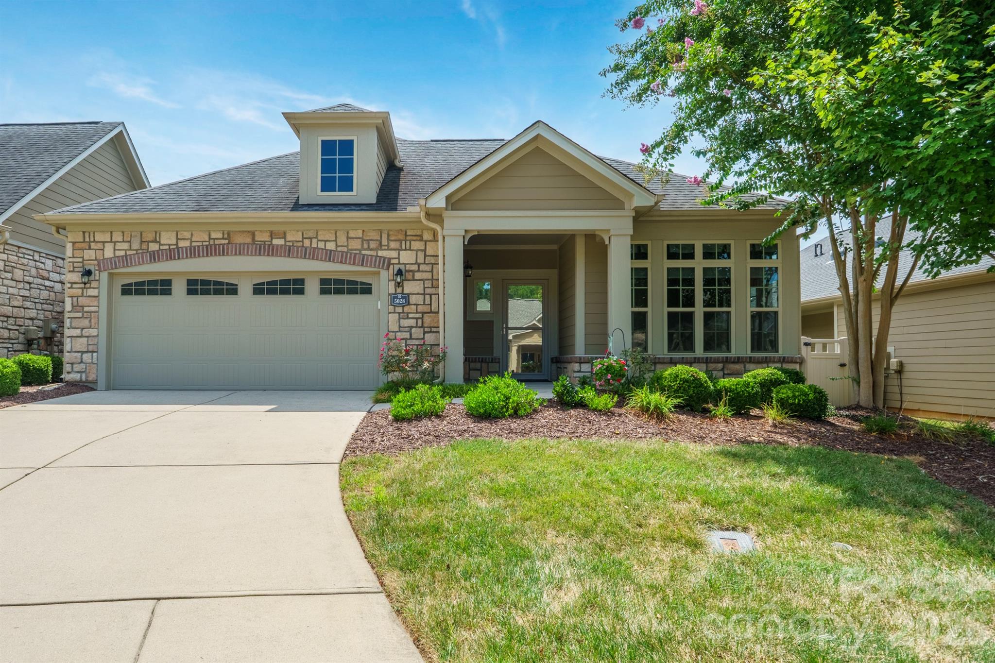 5028 Polo Gate Boulevard Property Photo 1