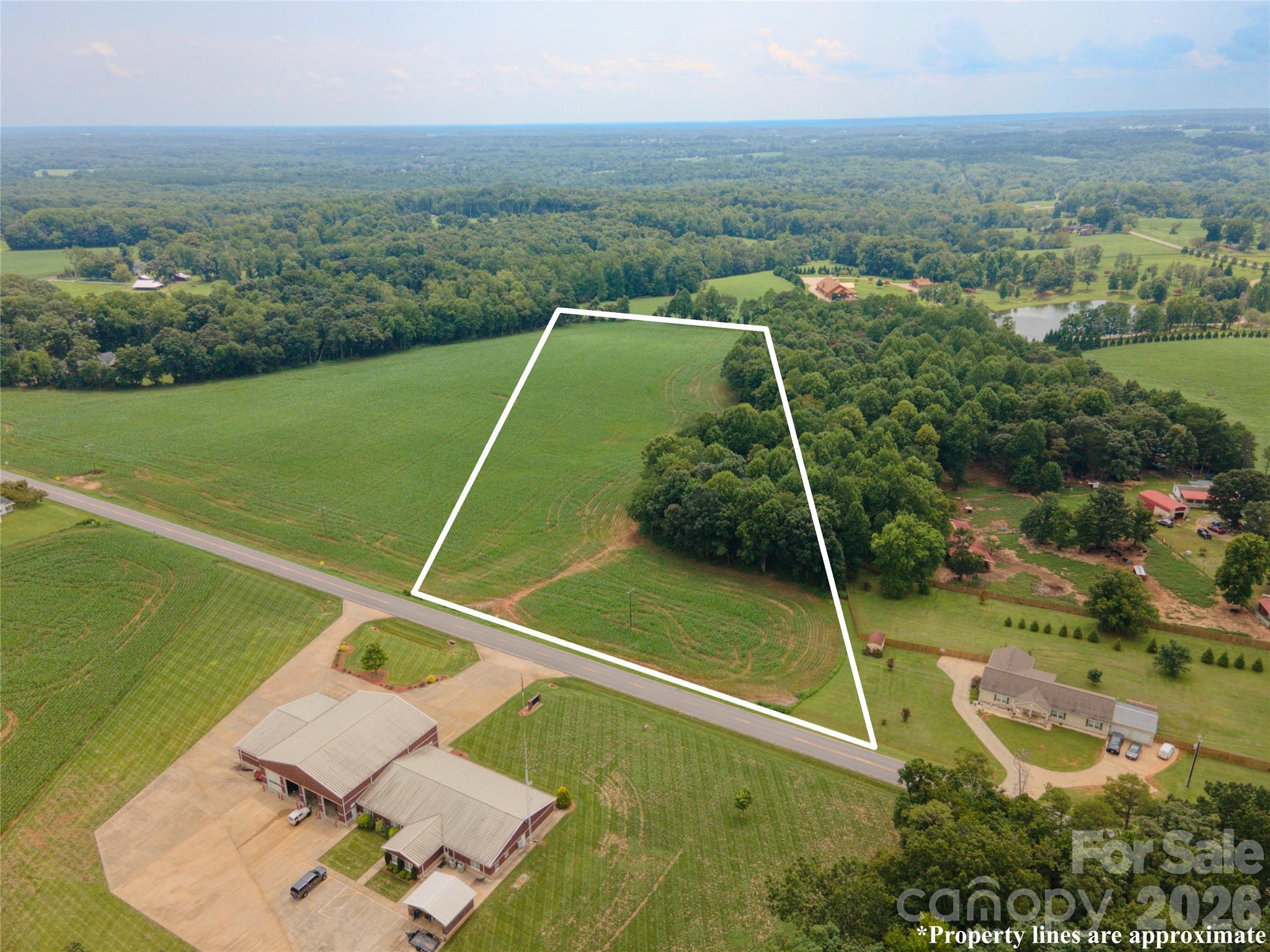 11ac W Memorial Highway Property Photo 3