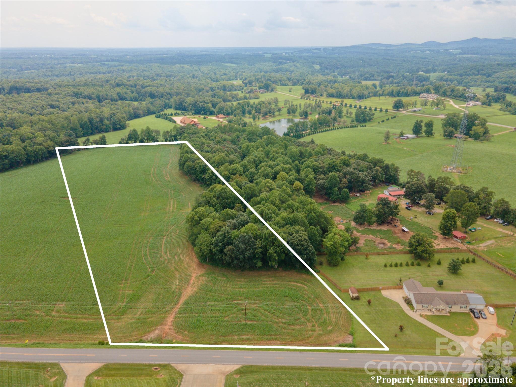 11ac W Memorial Highway Property Photo 5