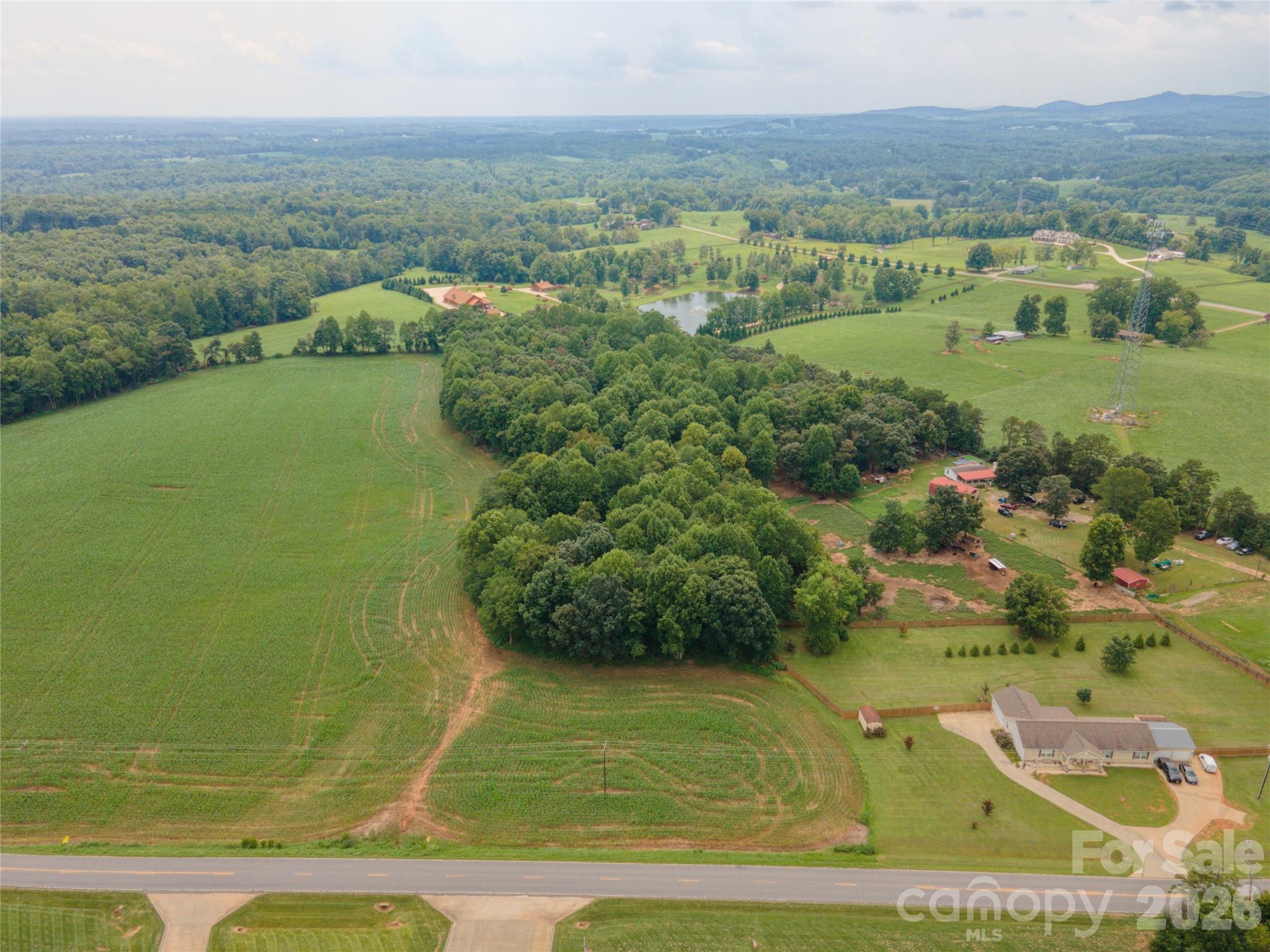 11ac W Memorial Highway Property Photo 12