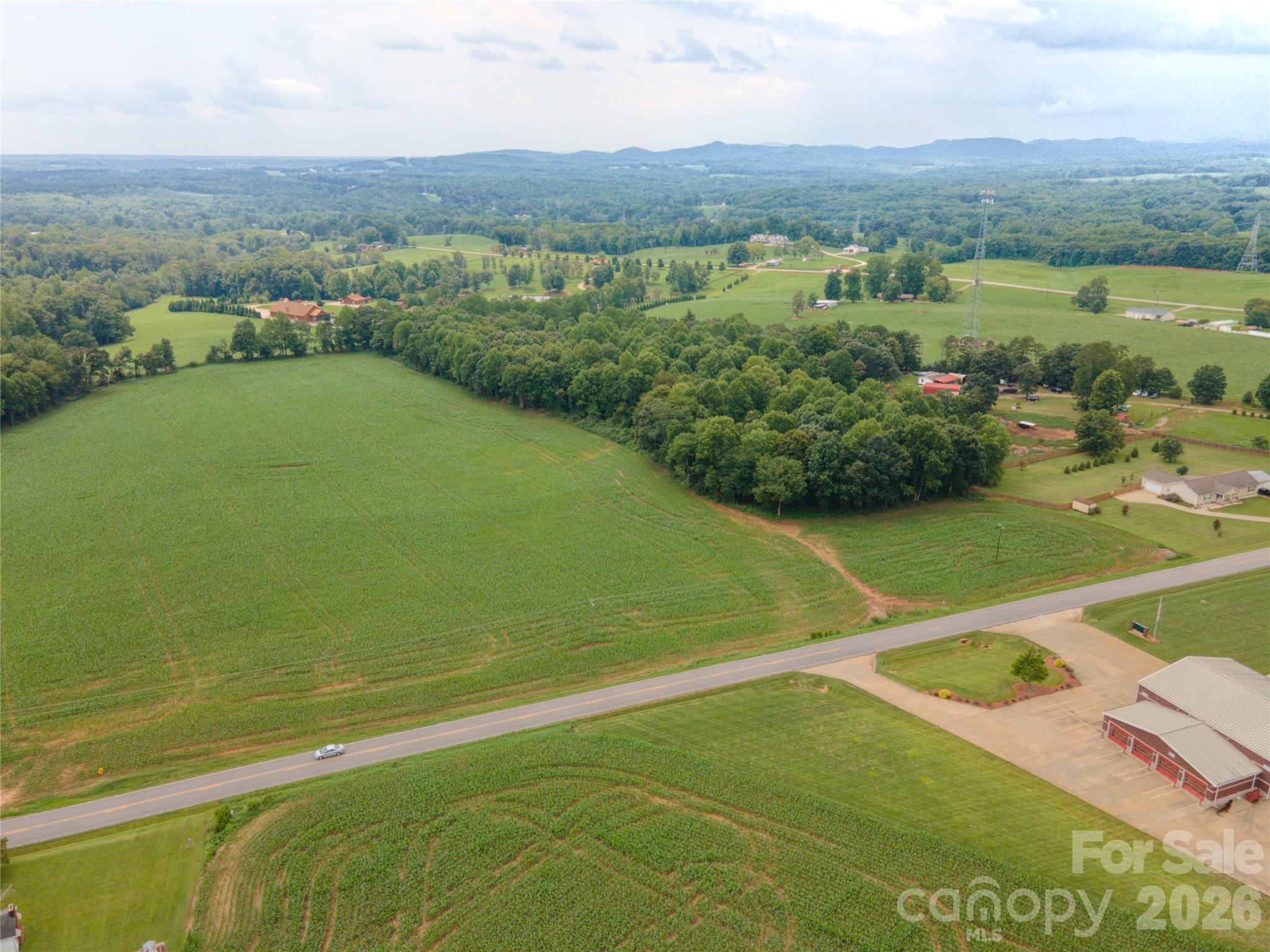 11ac W Memorial Highway Property Photo 14