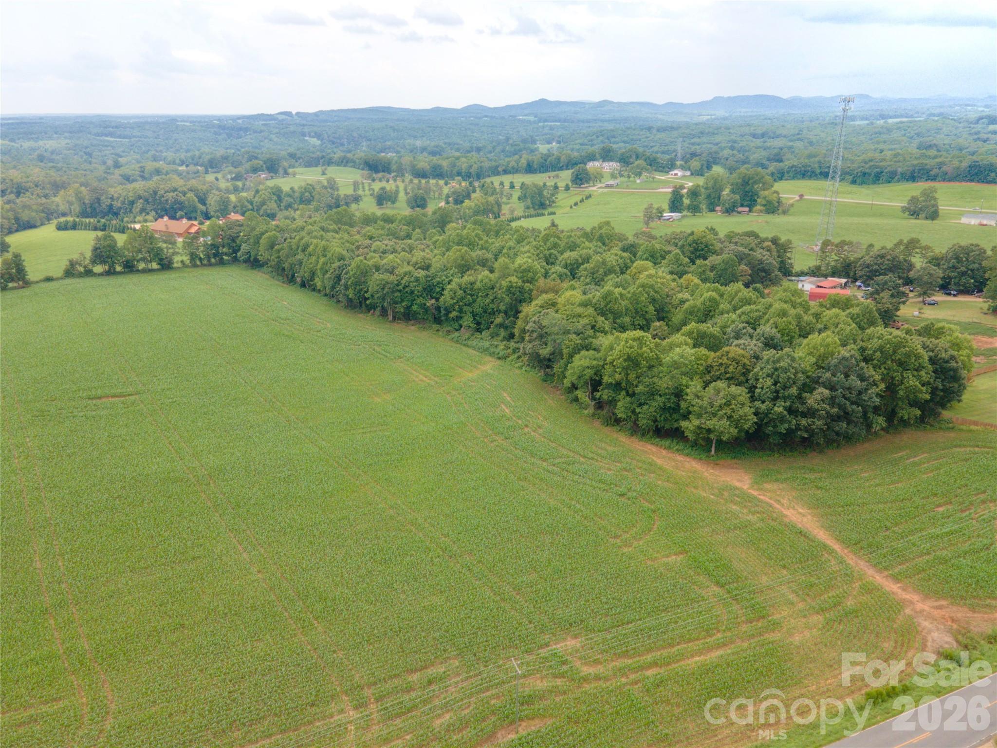 11ac W Memorial Highway Property Photo 15