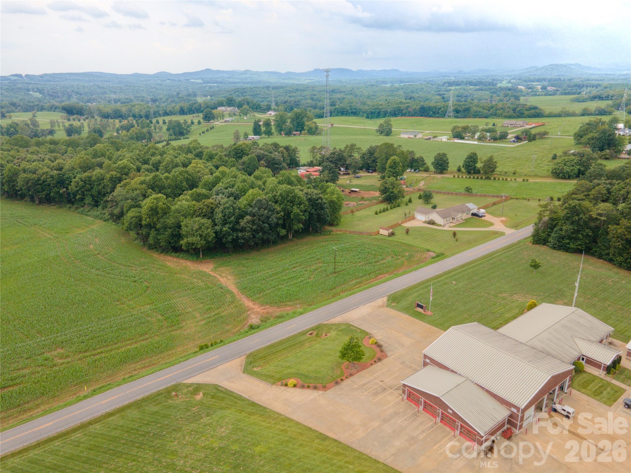 11ac W Memorial Highway Property Photo 16