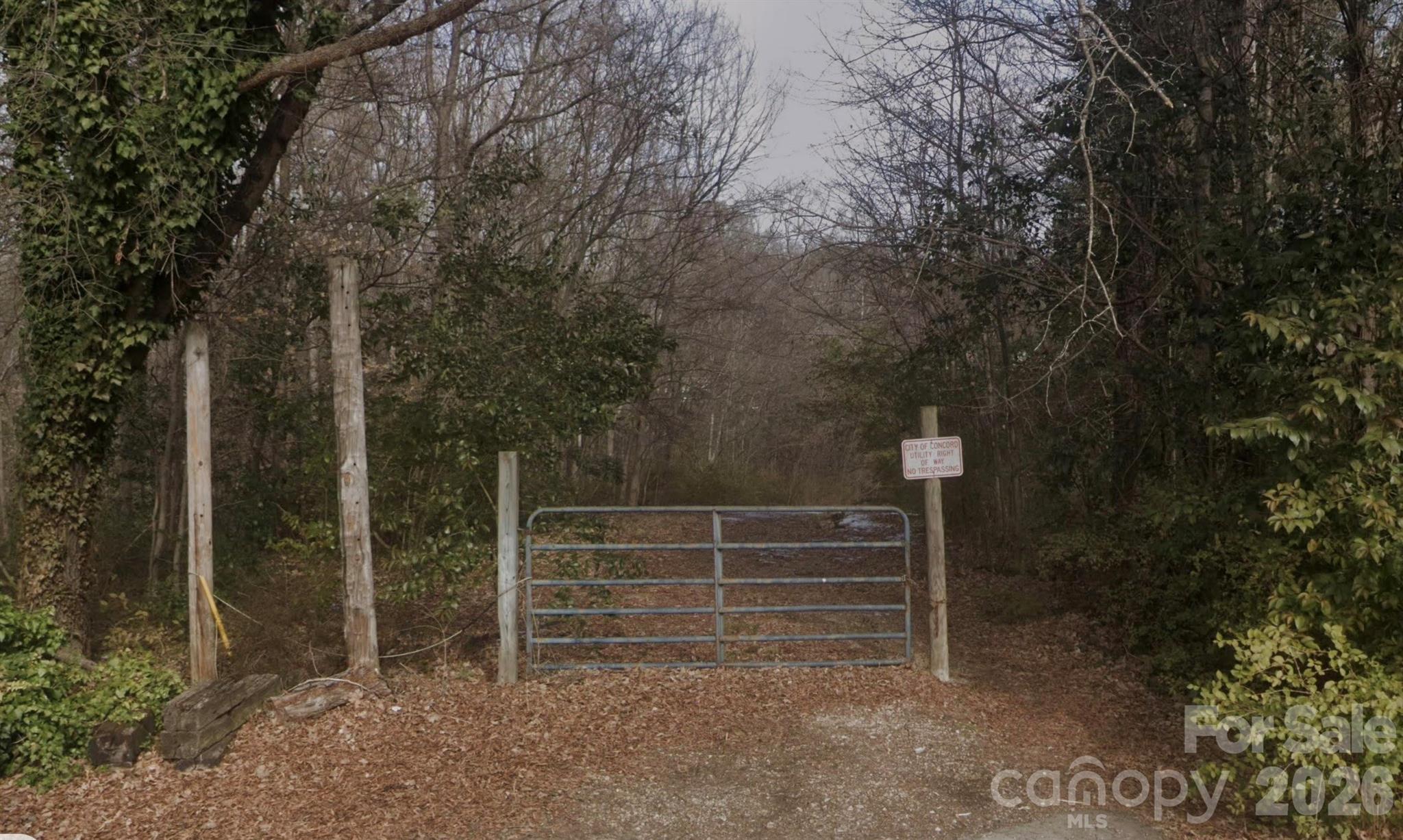 290 Jefferson Court Property Photo 2