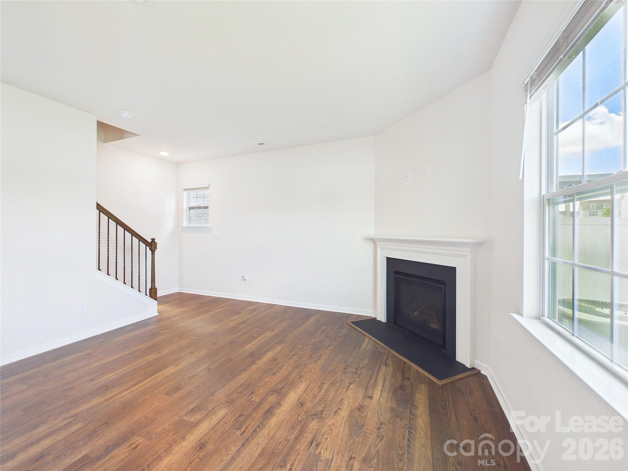 8185 Kennesaw Drive Property Photo 6