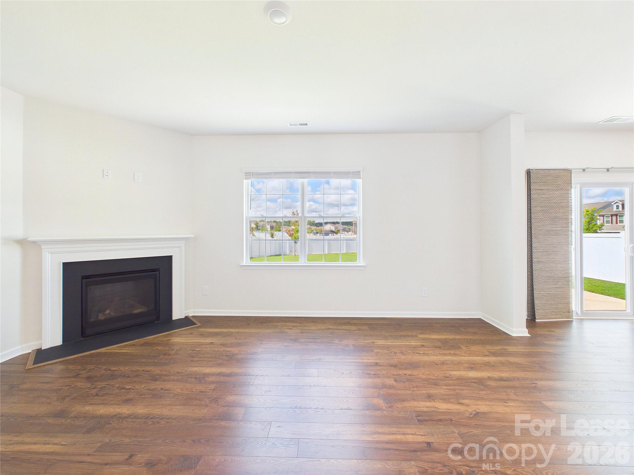 8185 Kennesaw Drive Property Photo 7