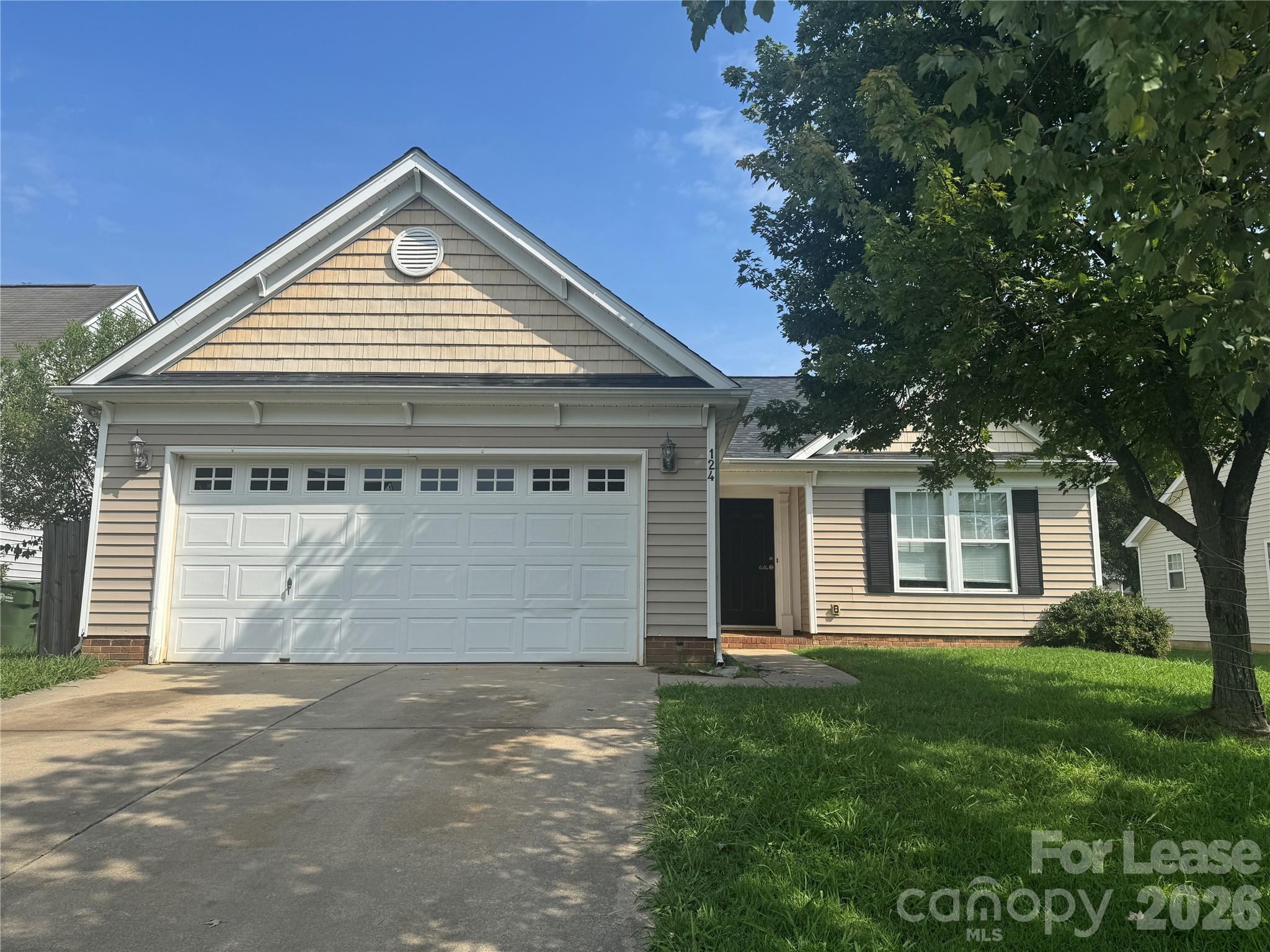 124 Crestwood Drive Property Photo 1