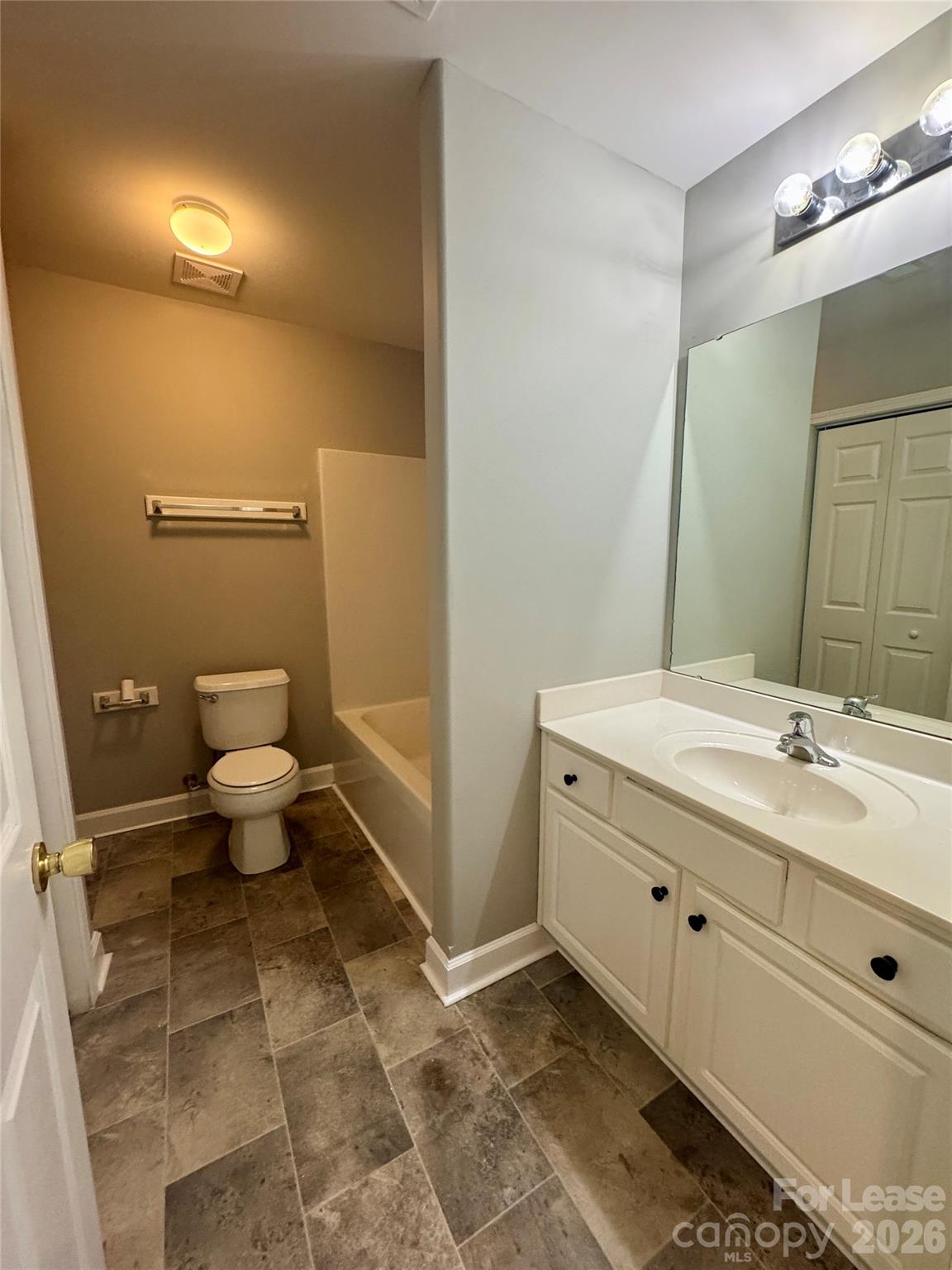 124 Crestwood Drive Property Photo 8