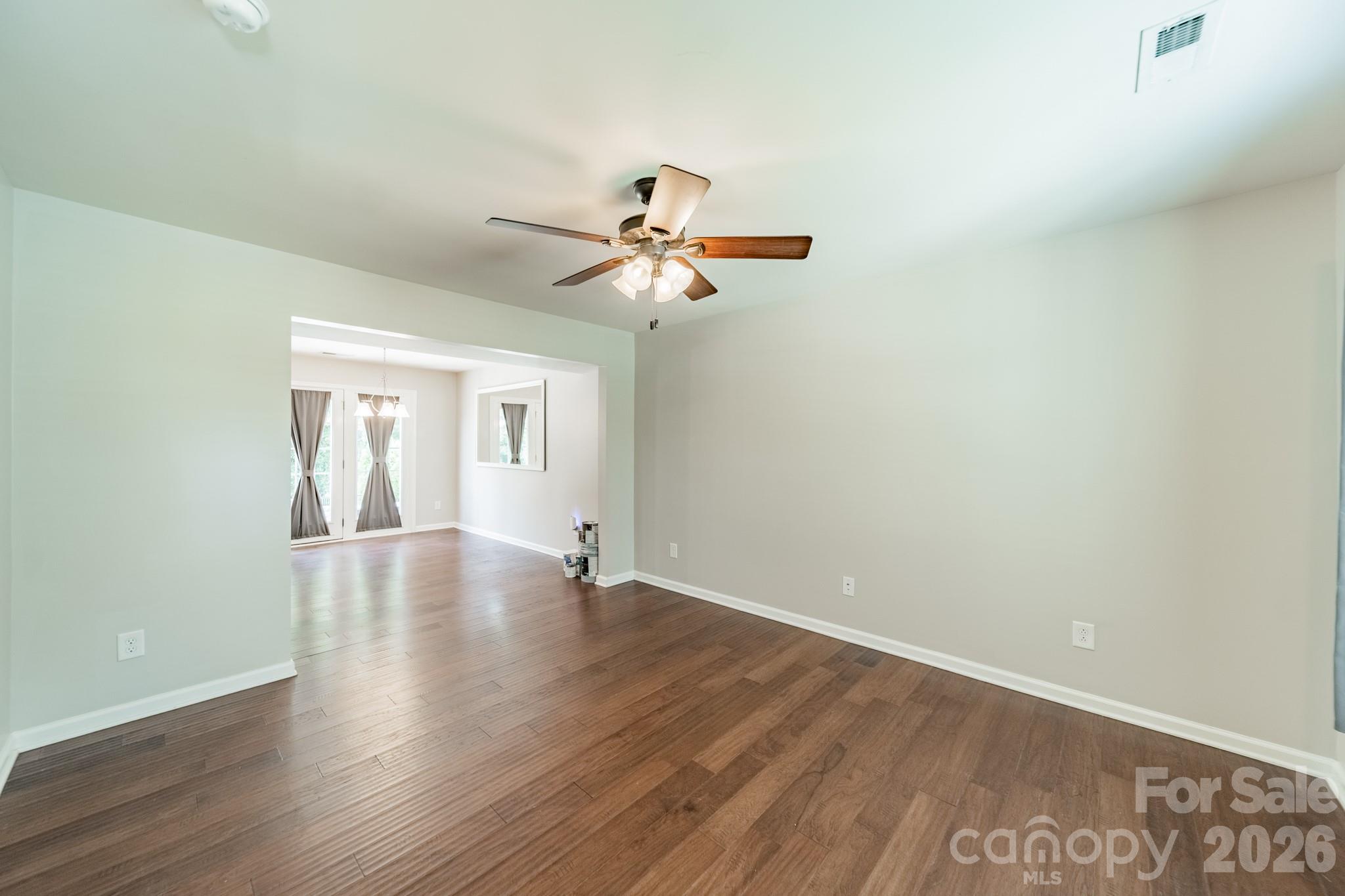 1829 Evergreen Drive Property Photo 6