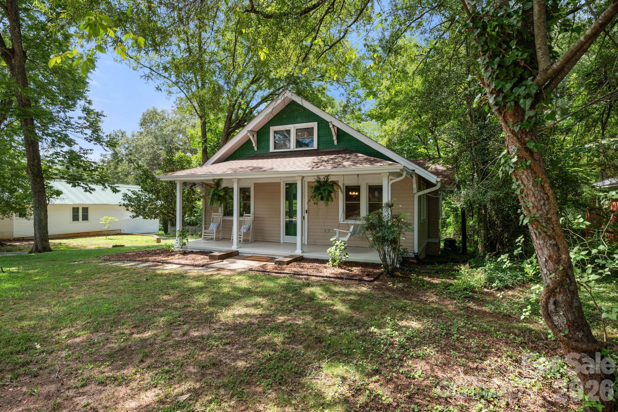 441 8th Avenue Drive Property Photo 3