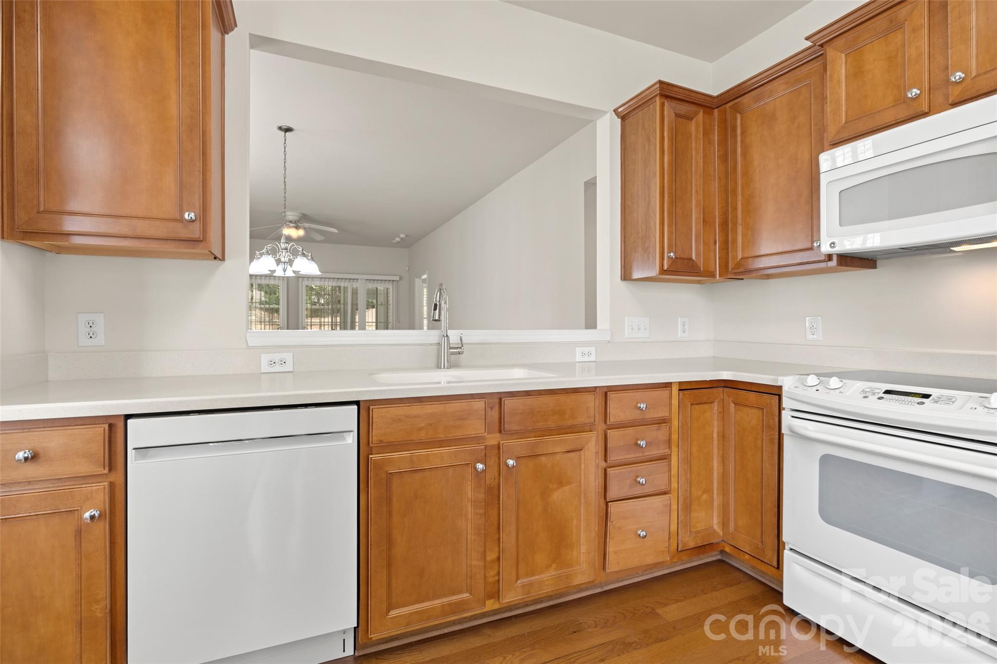 21218 W Tern Court Property Photo 8