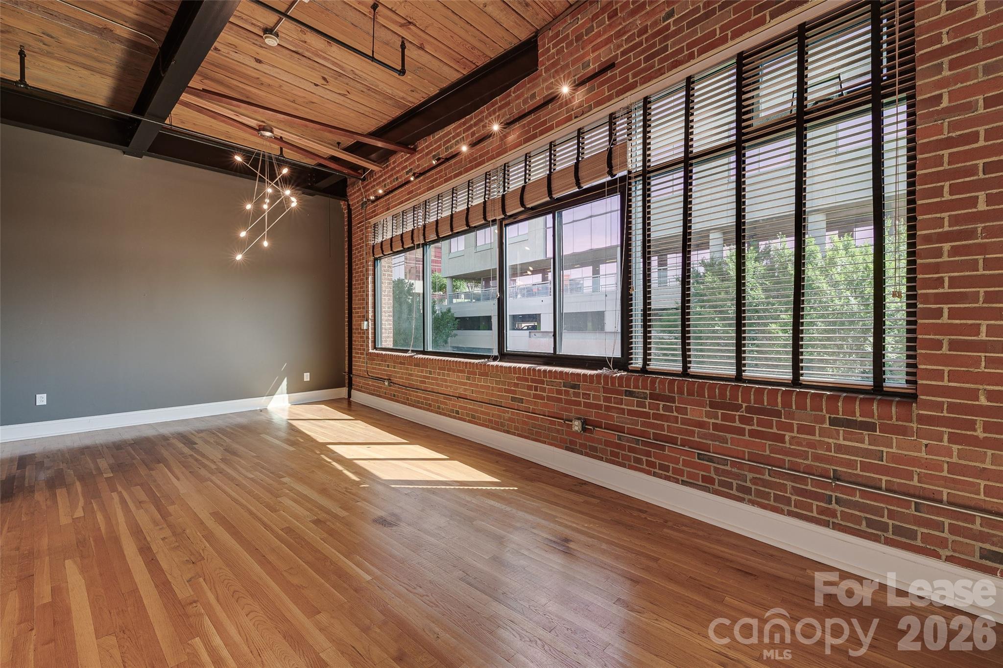310 Arlington Avenue Property Photo 17