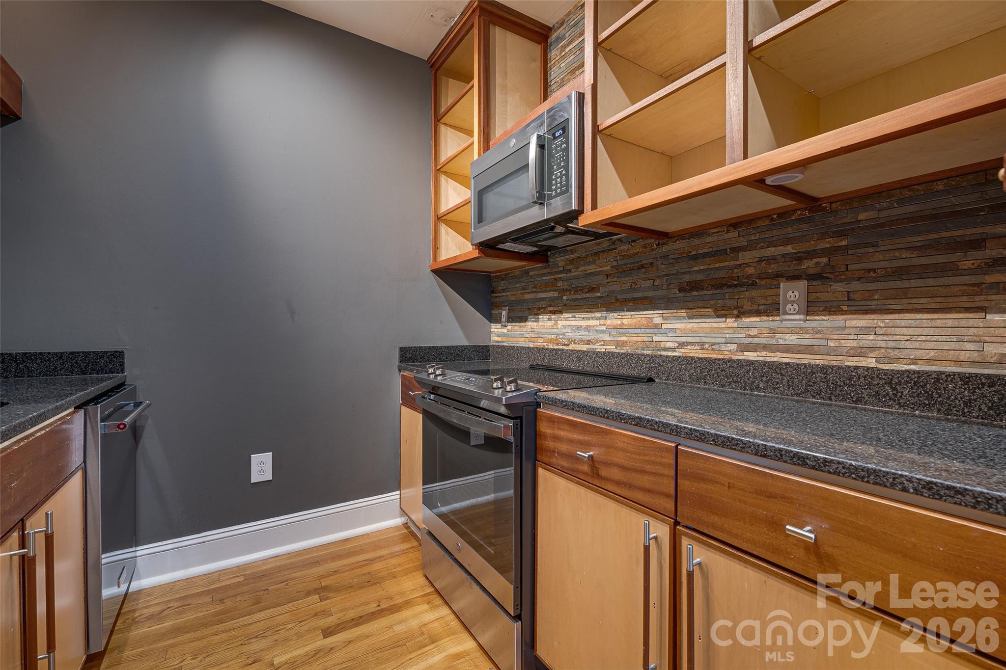 310 Arlington Avenue Property Photo 23