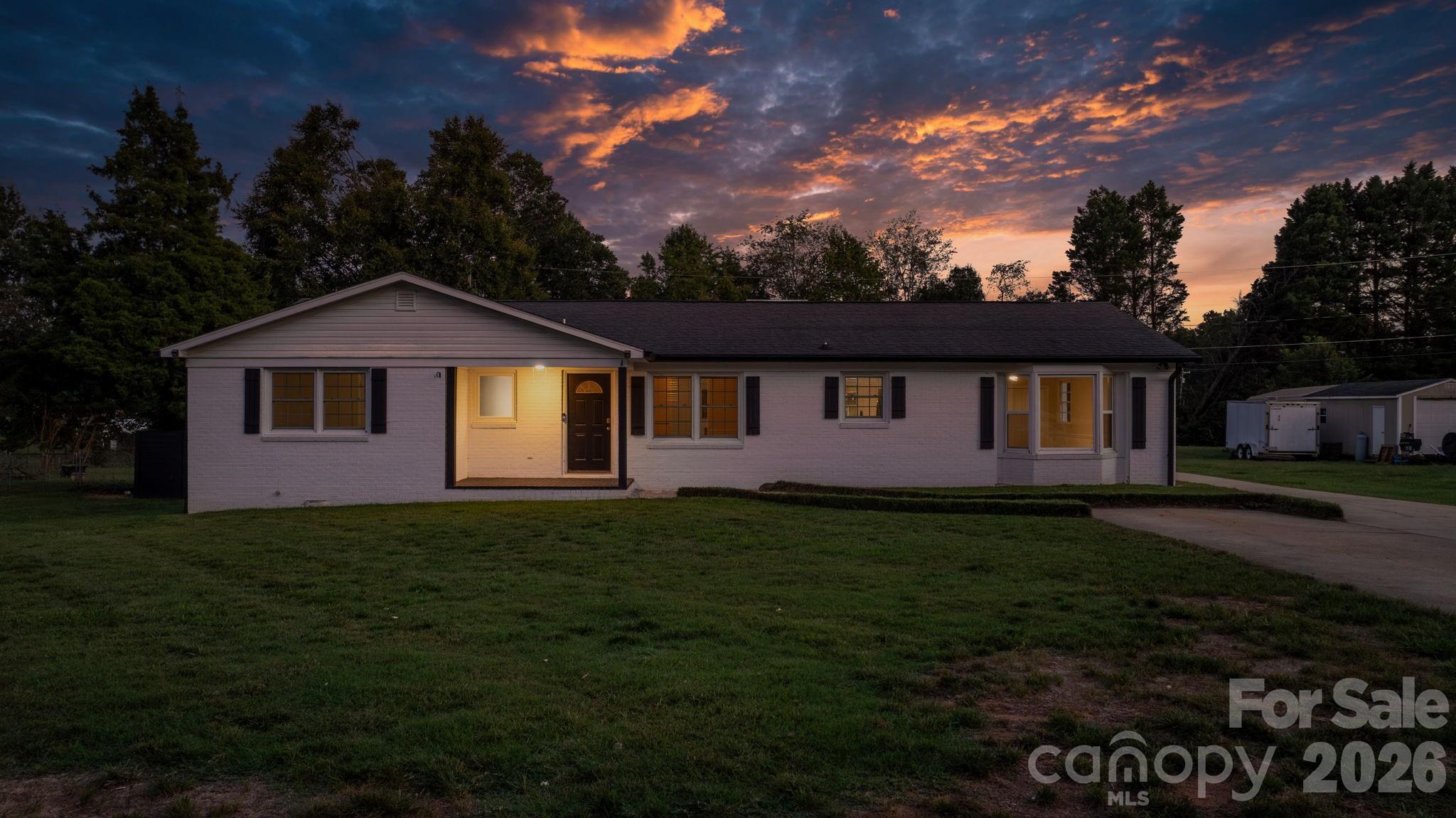 5795 Valley Field Road Property Photo 1
