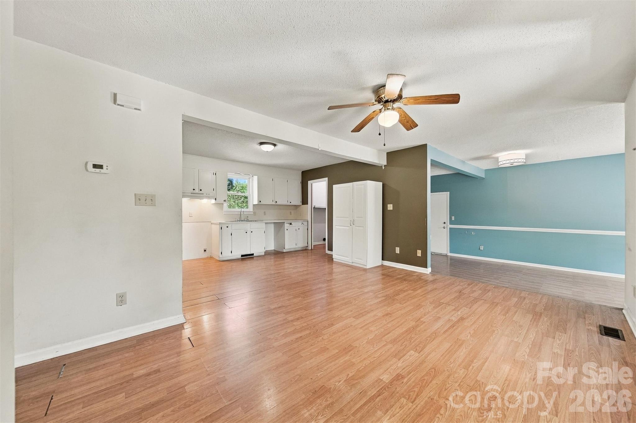 425 Heritage Farm Road Property Photo 5