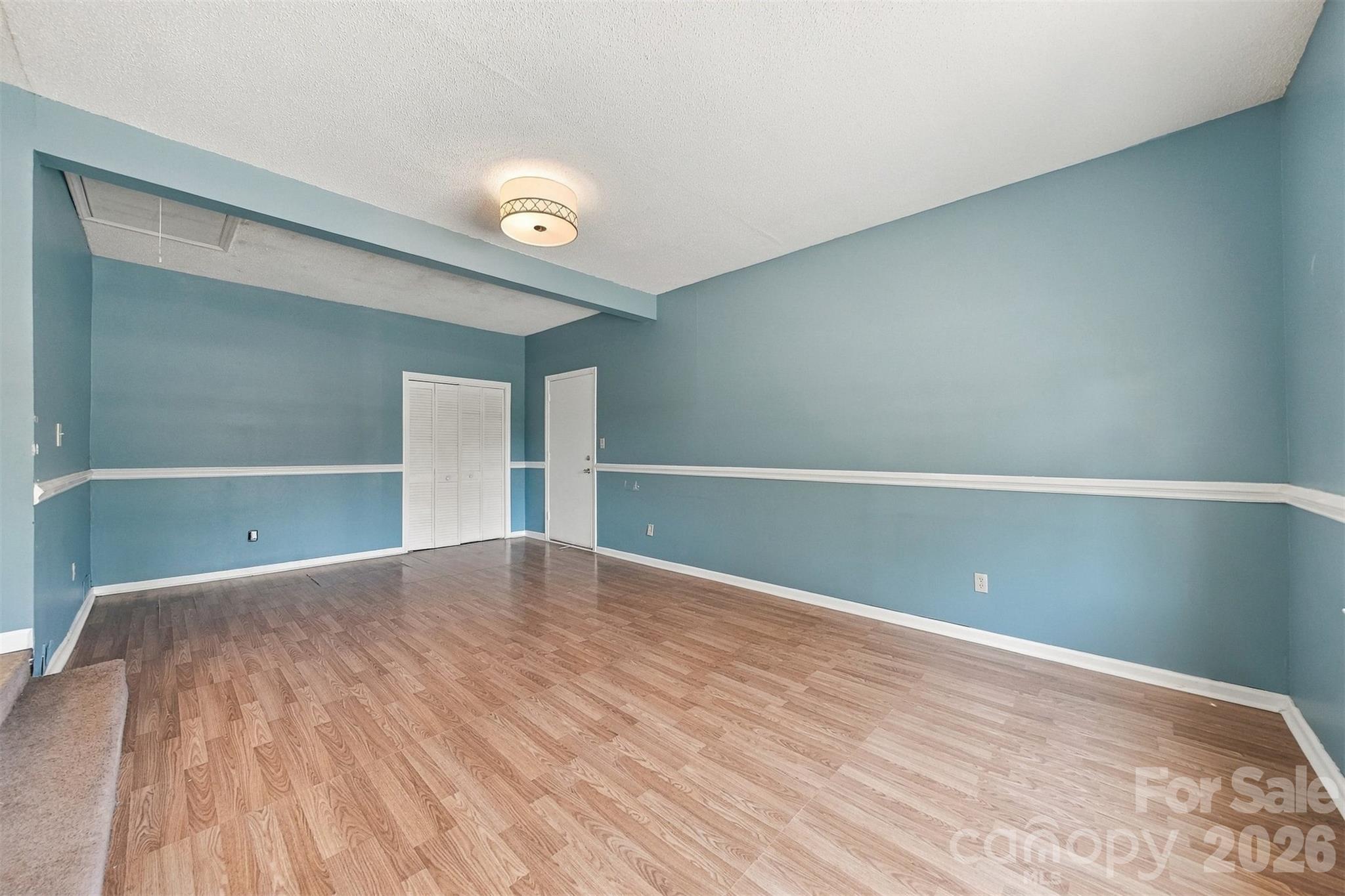 425 Heritage Farm Road Property Photo 6