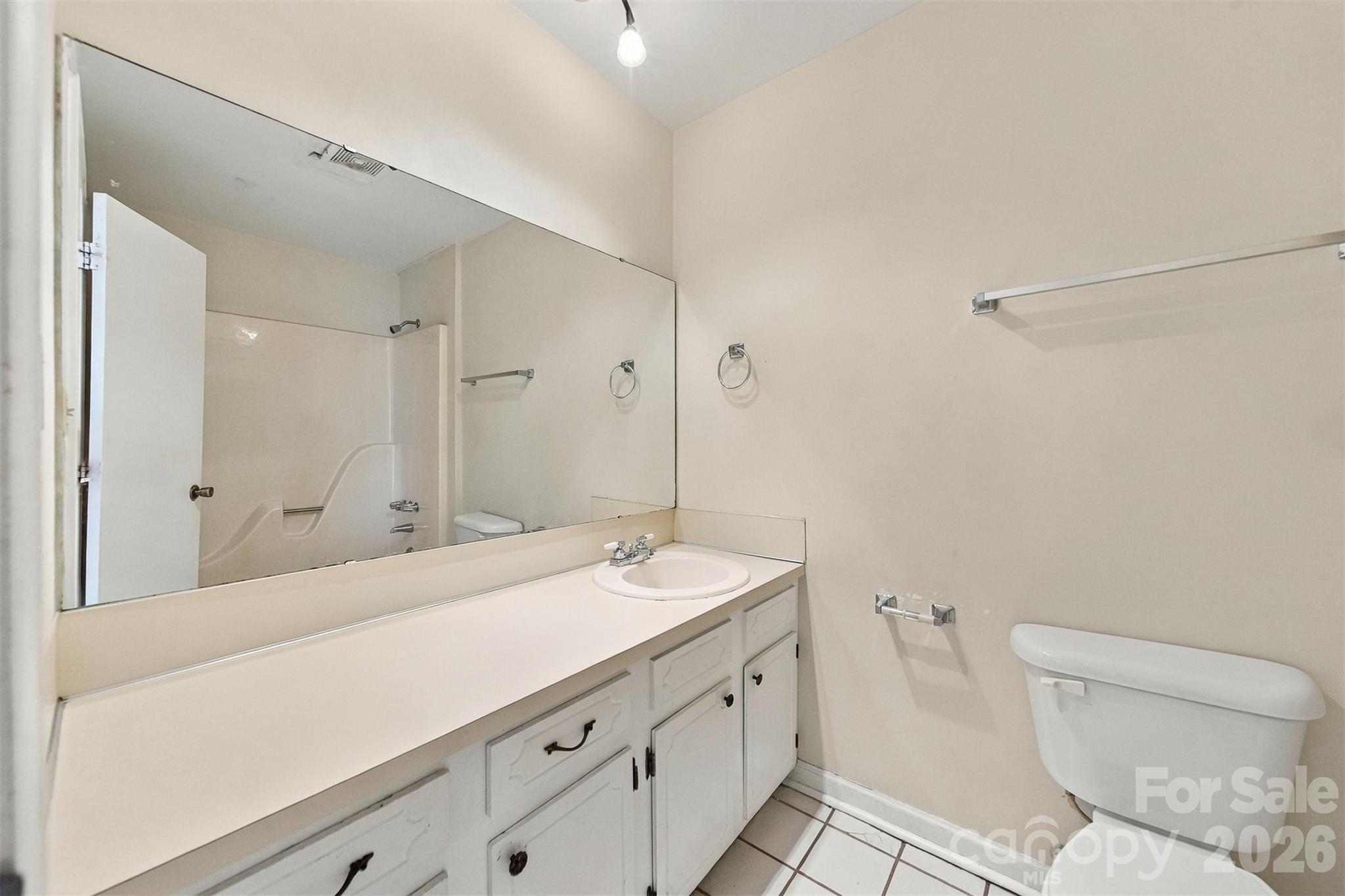 425 Heritage Farm Road Property Photo 13