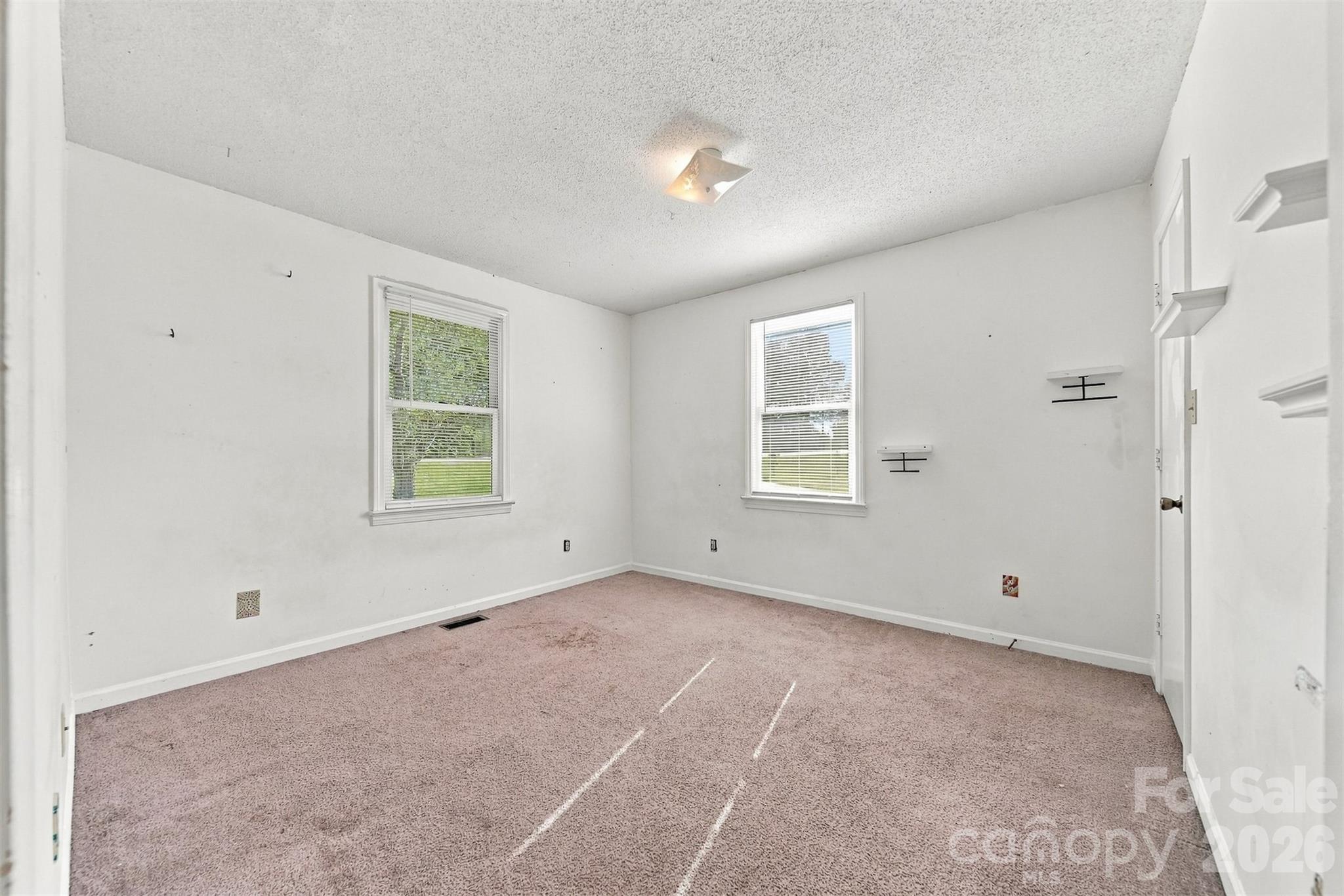 425 Heritage Farm Road Property Photo 14