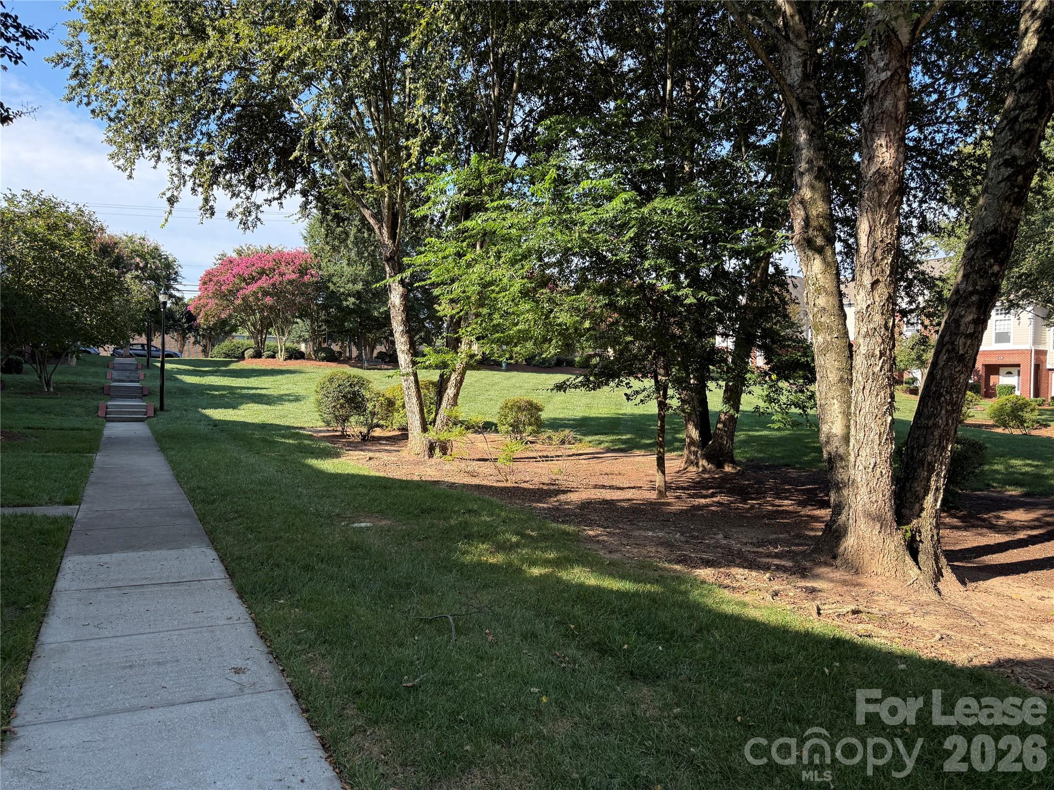 933 Central Park Circle Property Photo 3