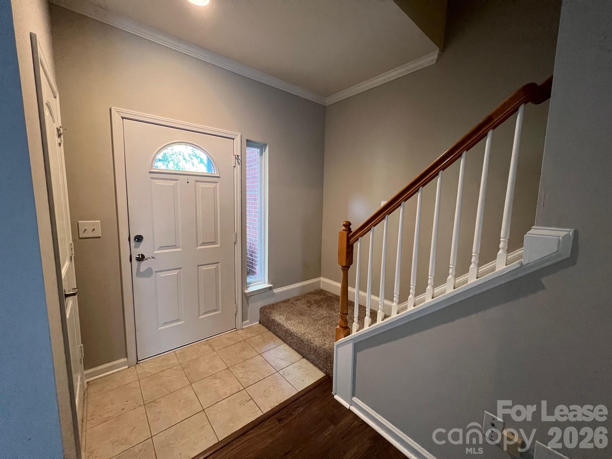 933 Central Park Circle Property Photo 4
