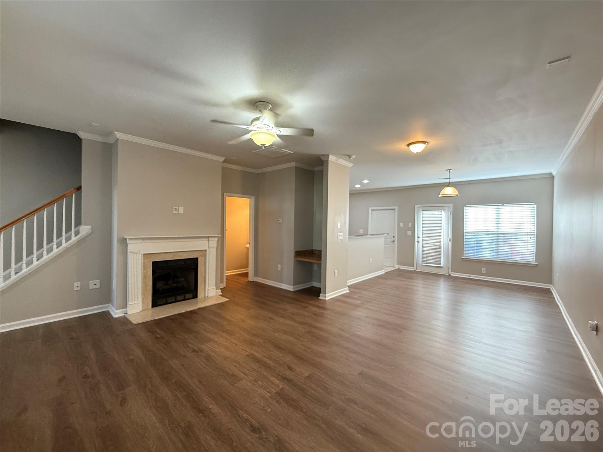 933 Central Park Circle Property Photo 7