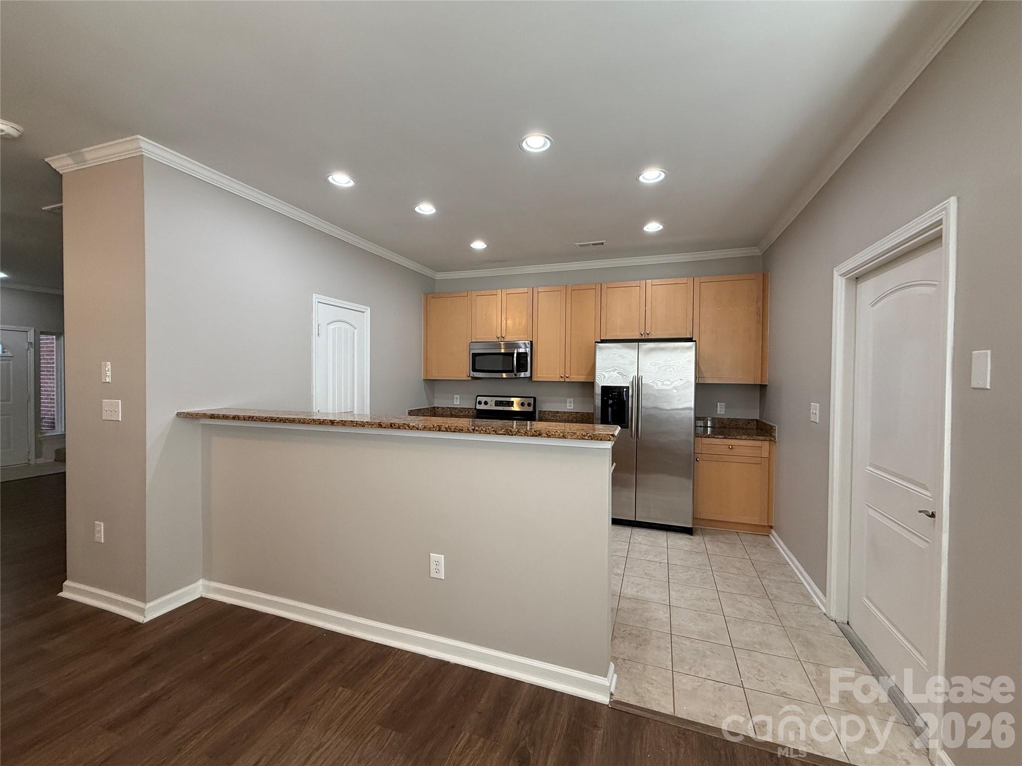 933 Central Park Circle Property Photo 9