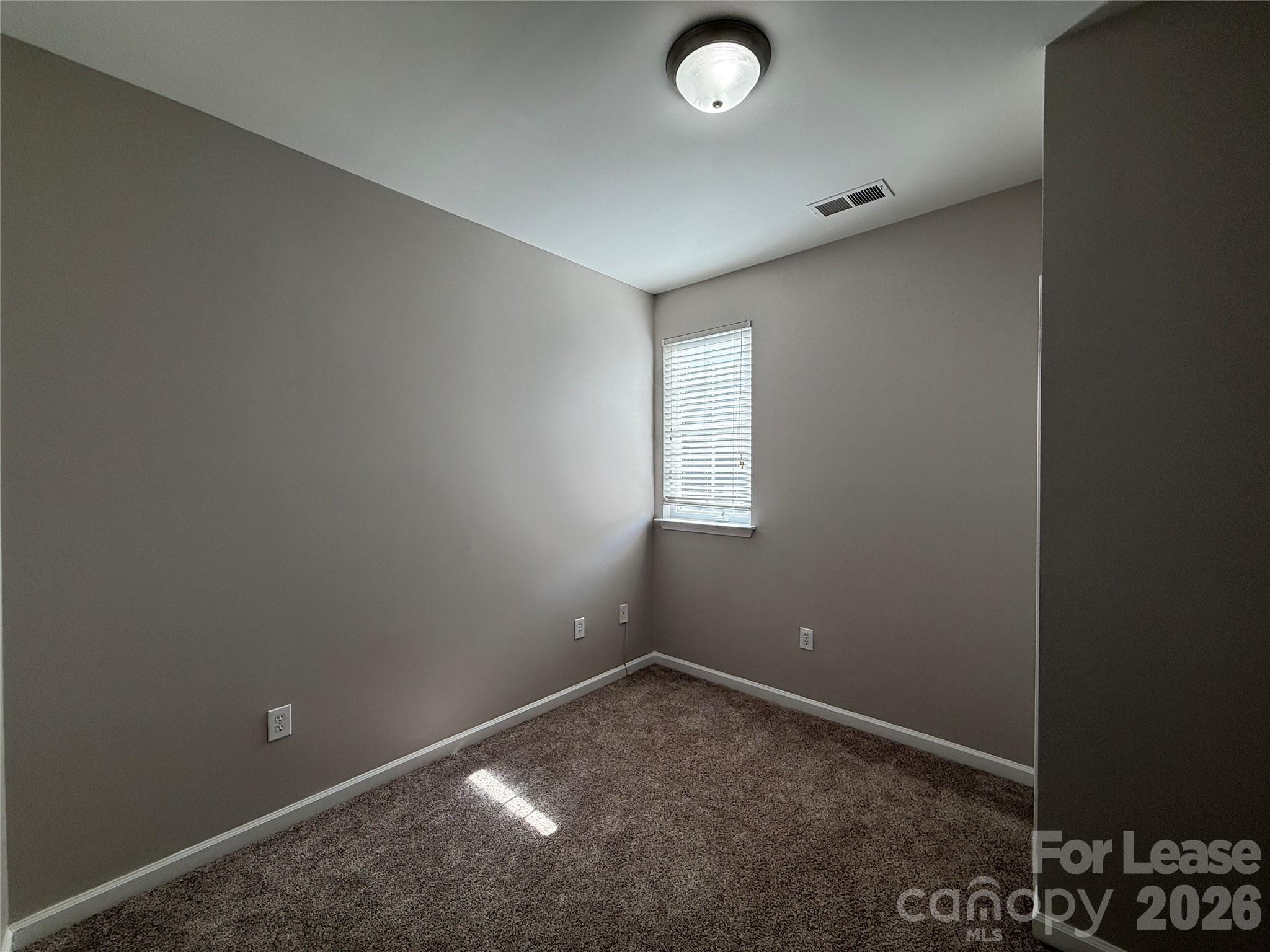 933 Central Park Circle Property Photo 15