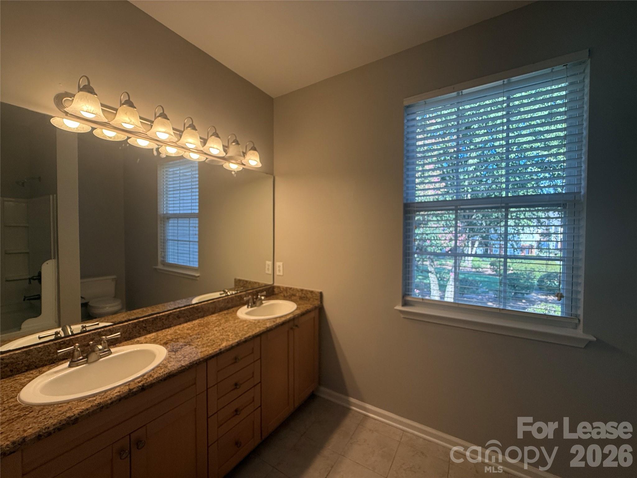 933 Central Park Circle Property Photo 22