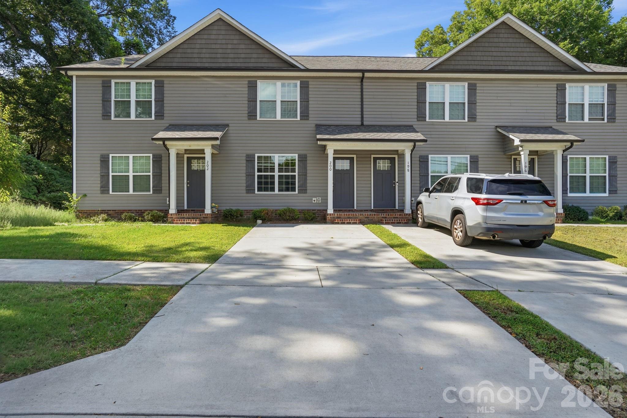 200 Young Avenue Property Photo 1