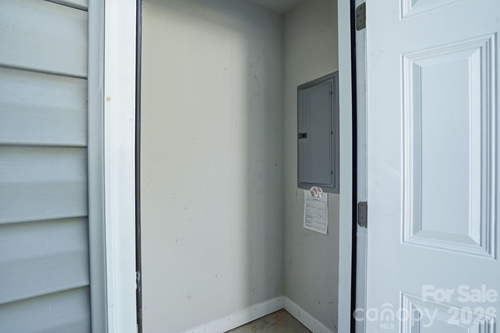 200 Young Avenue Property Photo 11