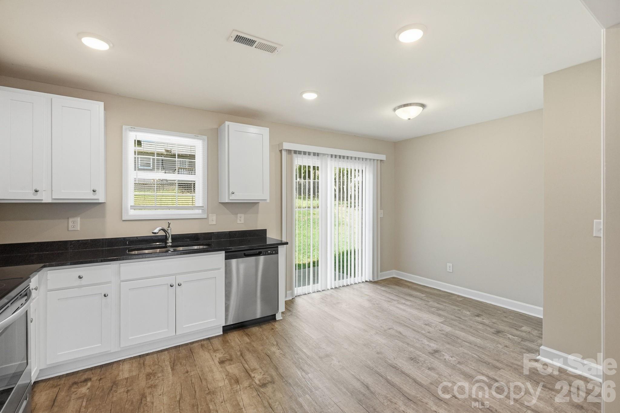 200 Young Avenue Property Photo 18
