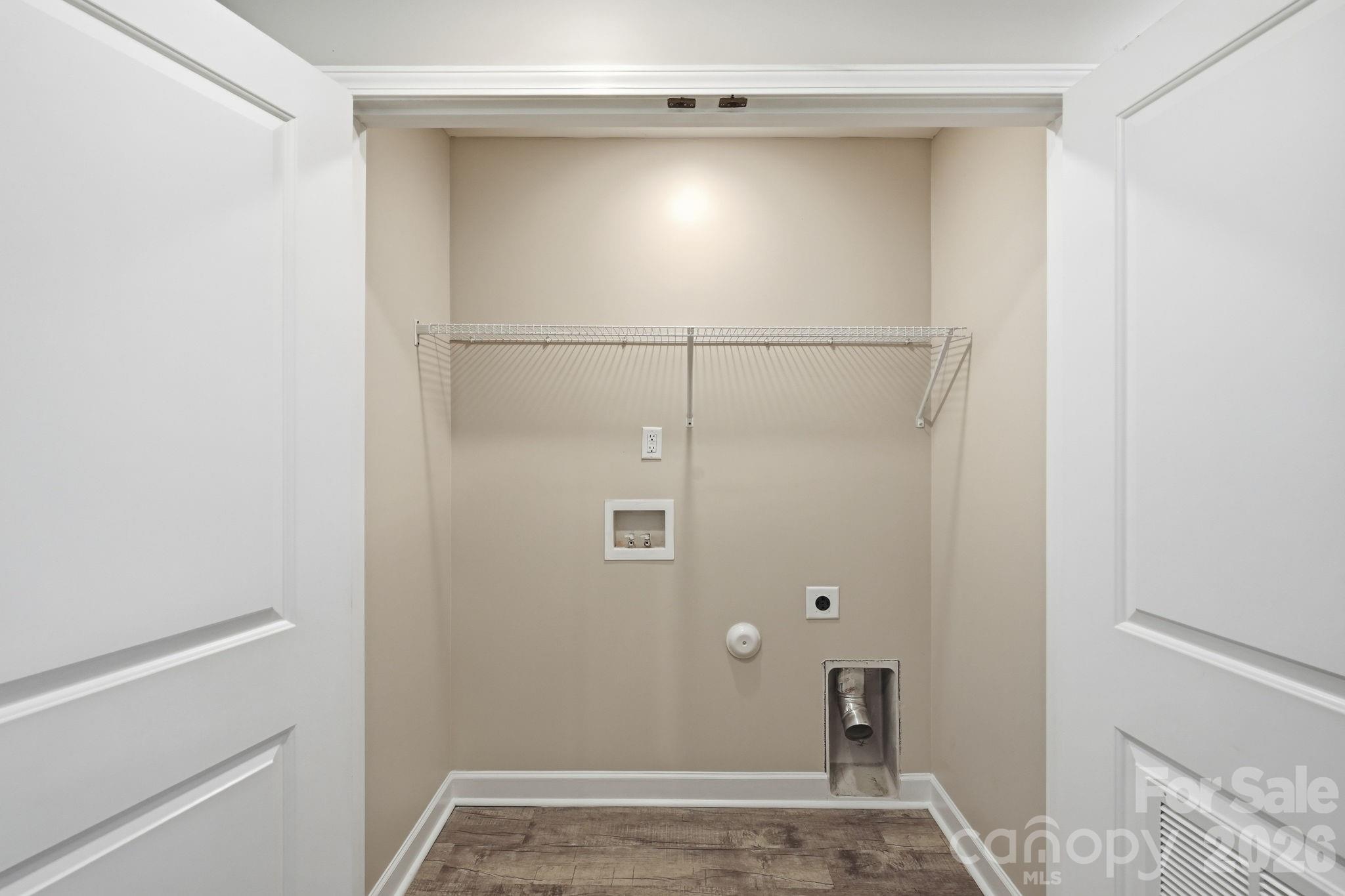 200 Young Avenue Property Photo 31