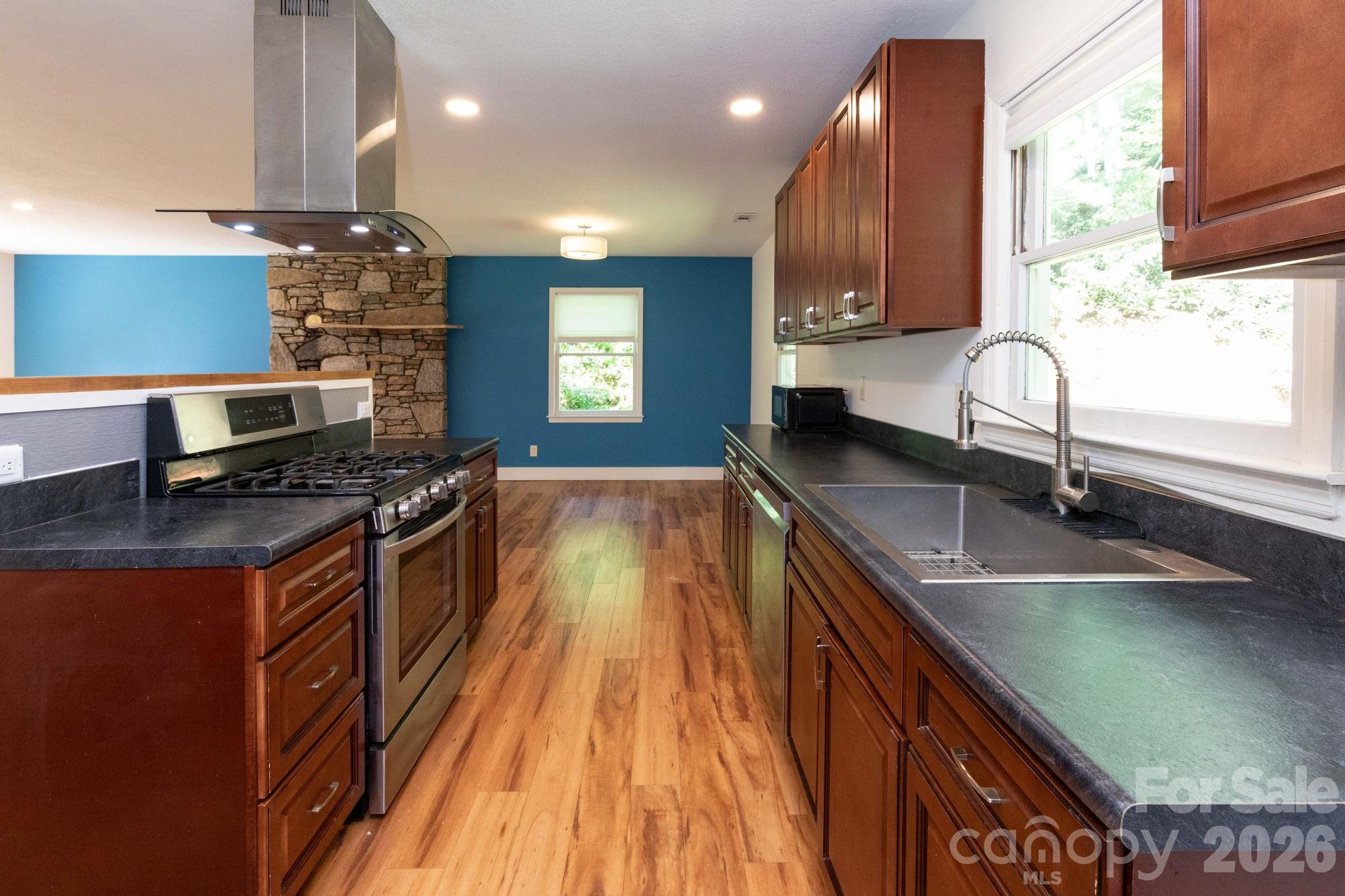 1009 Sharon Ridge Road Property Photo 5