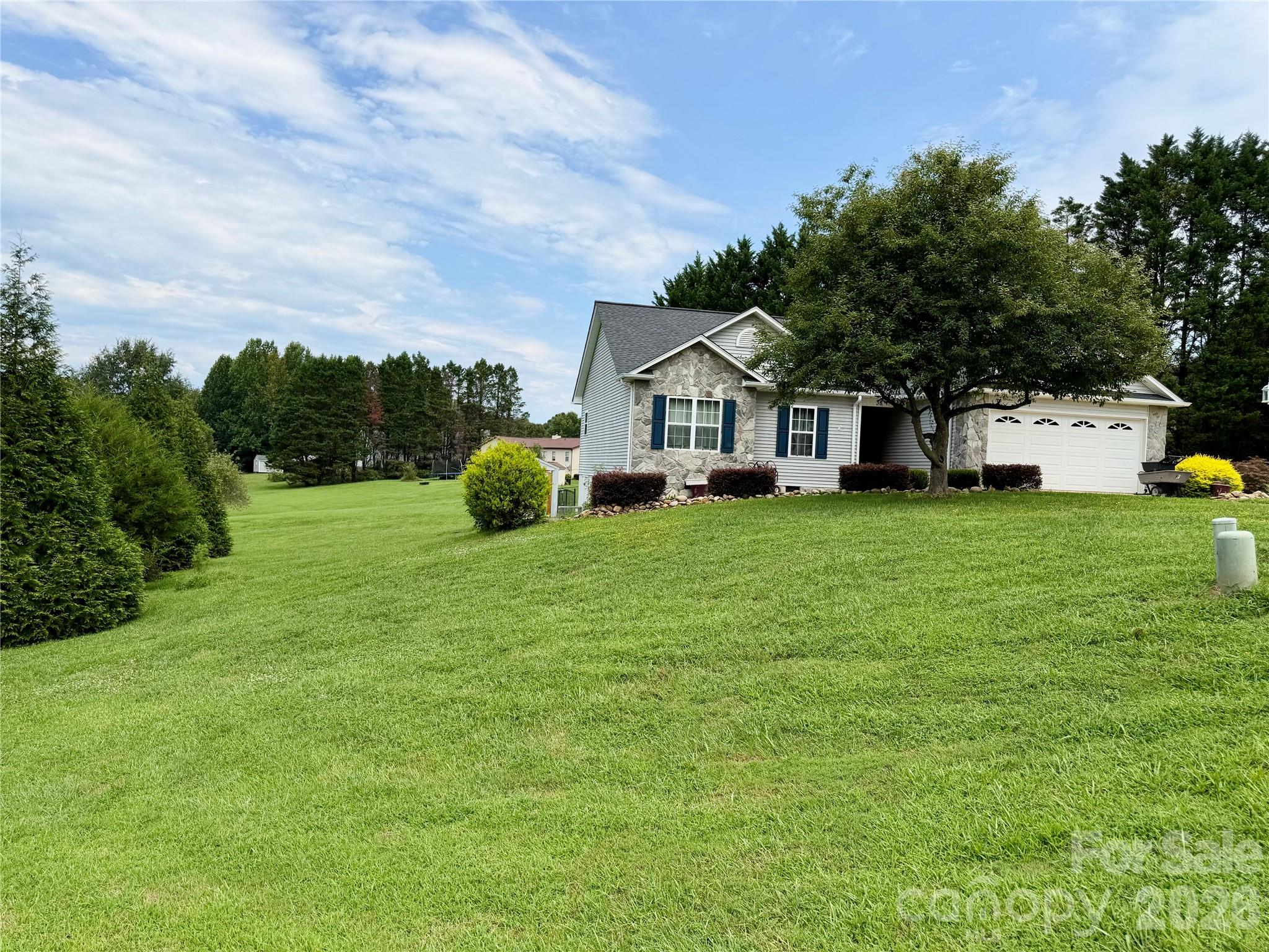 38 A Avenue Property Photo 1