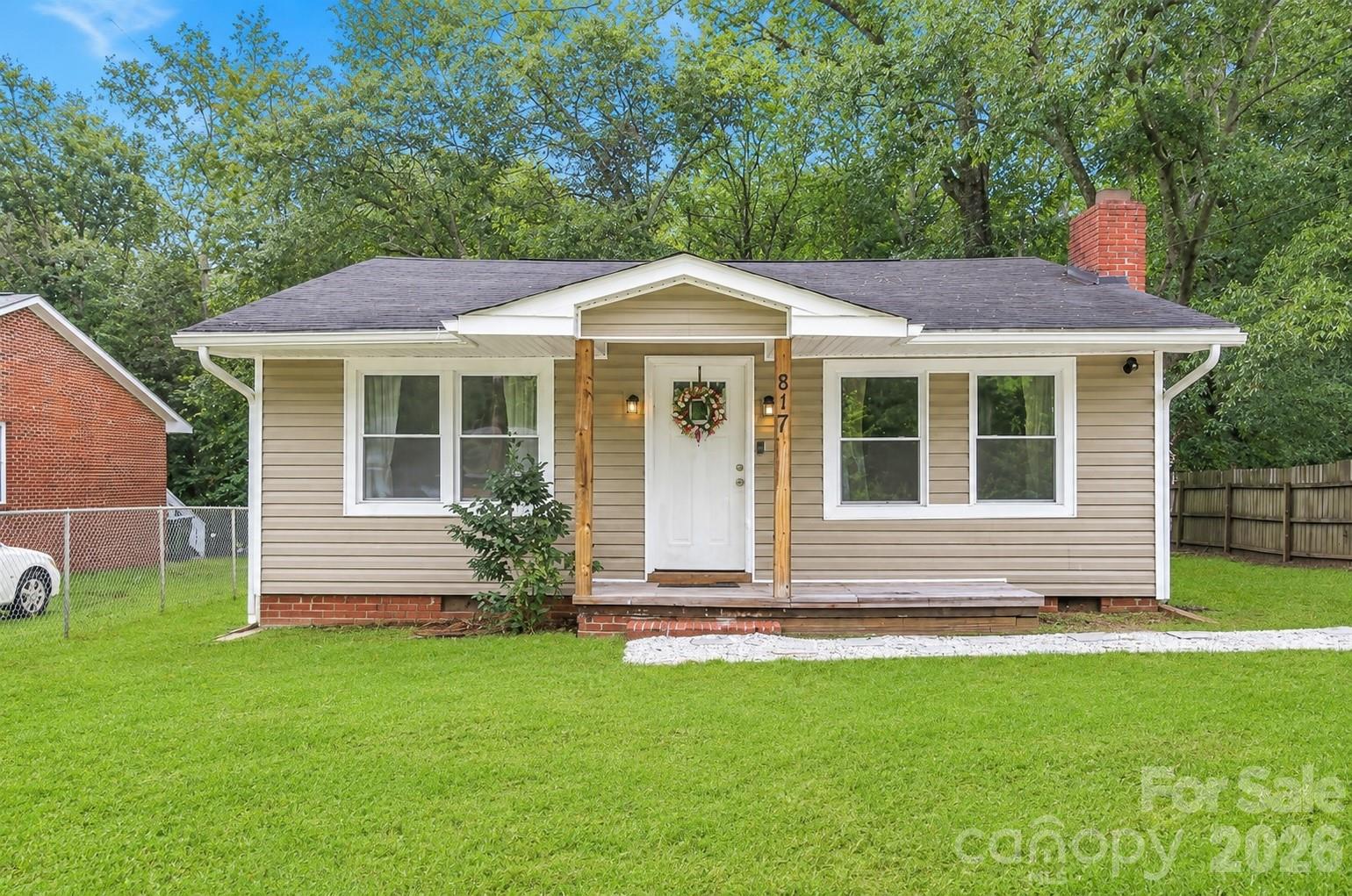 817 E Dunlap Street Property Photo 1